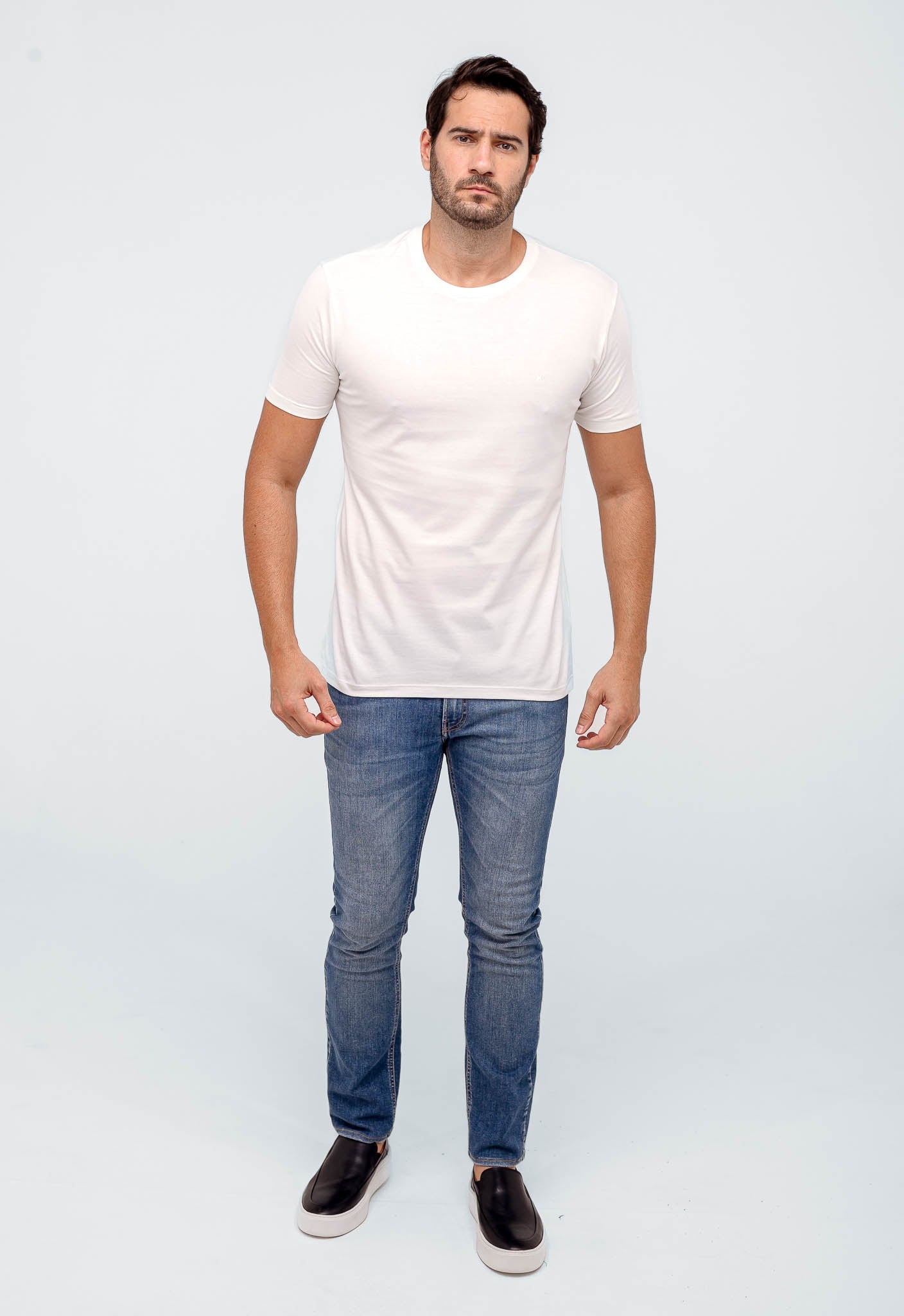 Camiseta Calvin Klein Logo Peito CK Bordado - Henri Store