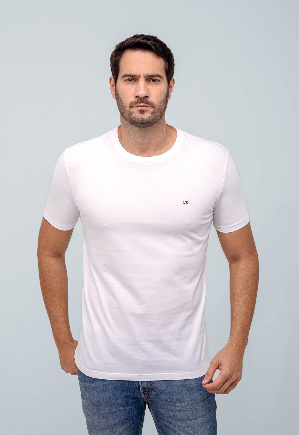 Camiseta Calvin Klein Logo Peito CK Bordado - Henri Store