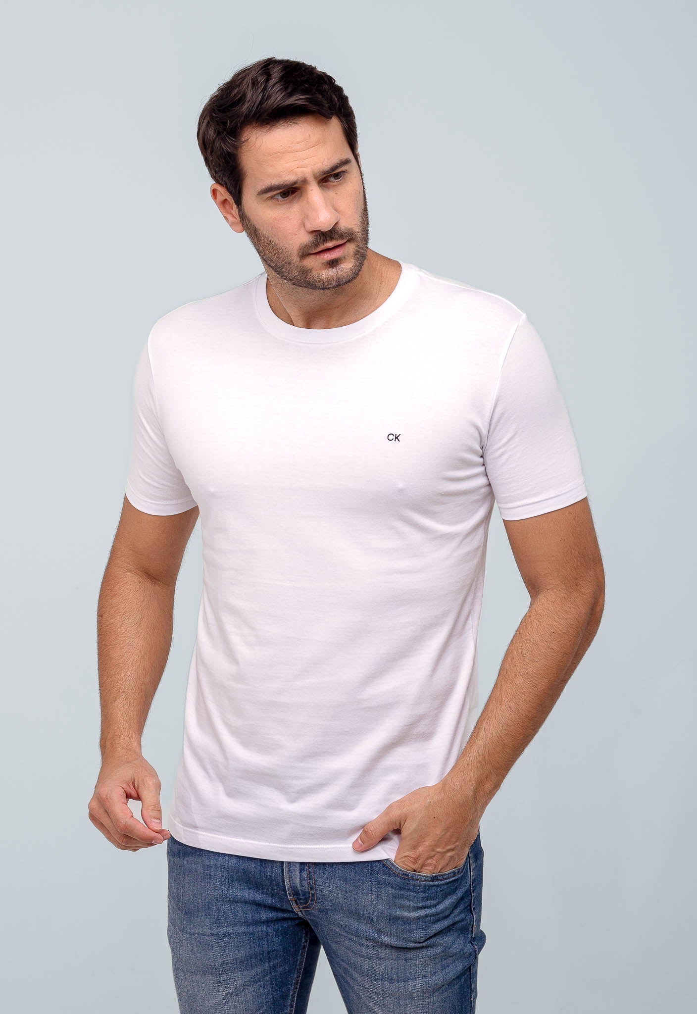 Camiseta Calvin Klein Logo Peito CK Bordado - Henri Store