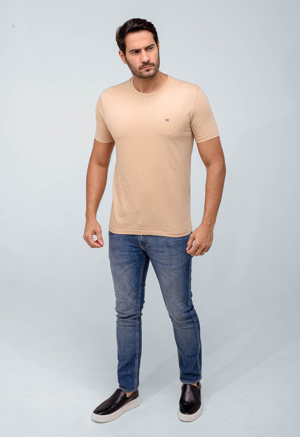 Camiseta Calvin Klein Logo Peito CK Bordado - Henri Store