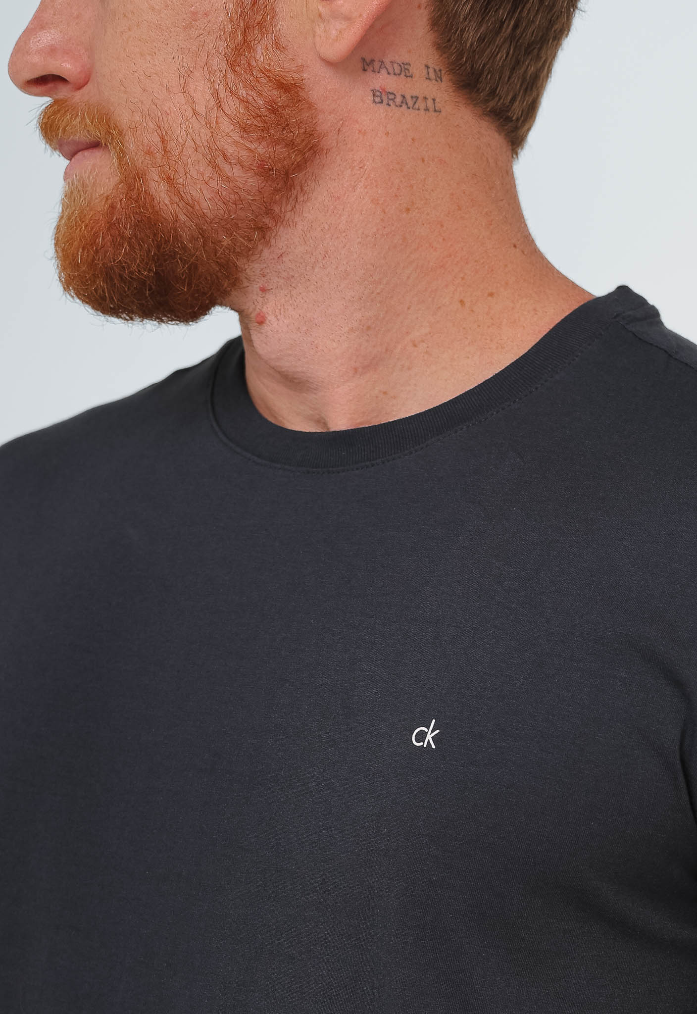 Camiseta Calvin Klein Logo Peito Ck - Henri Store