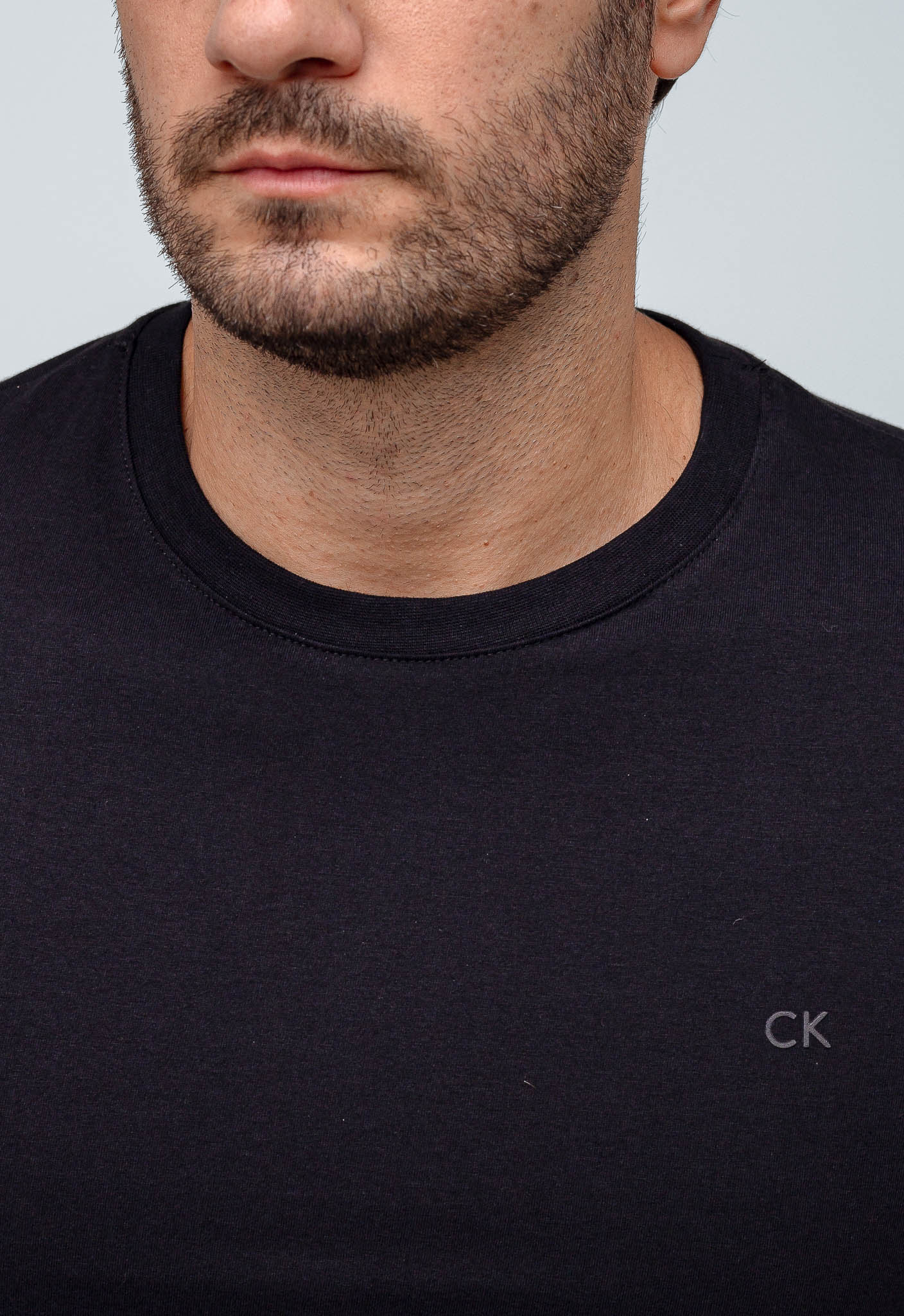 Camiseta Calvin Klein Logo Peito CK - Henri Store