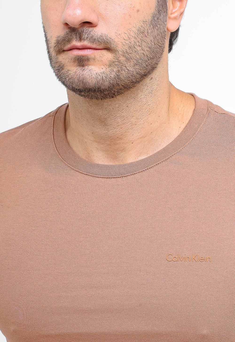 Camiseta Calvin Klein Logo Peito Embossed - Henri Store