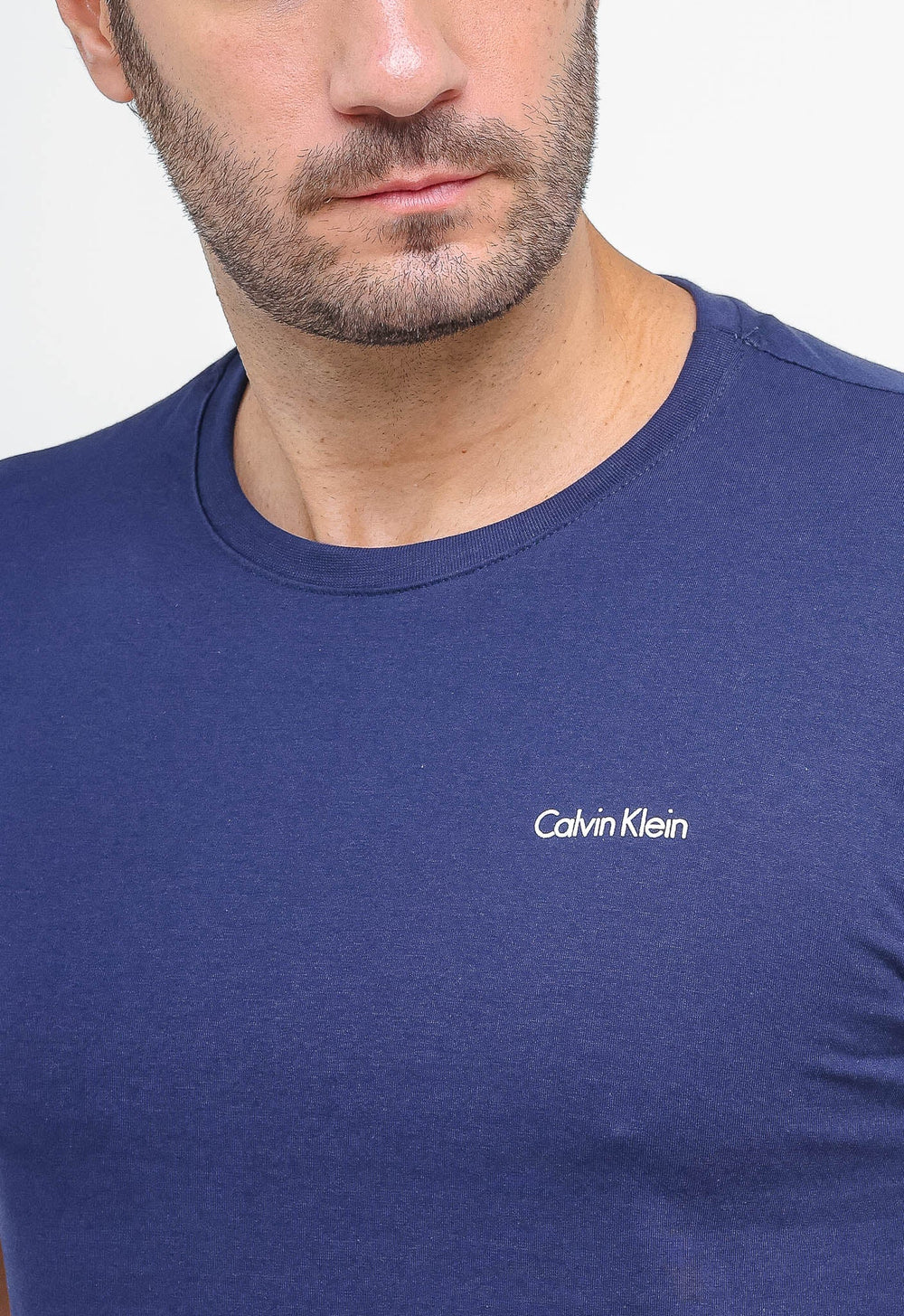 Camiseta Calvin Klein Logo Peito Embossed - Henri Store
