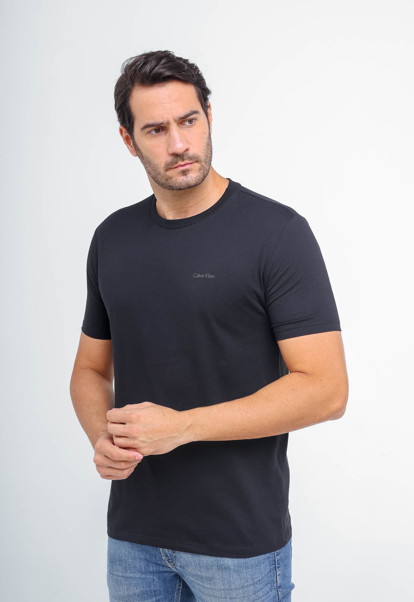 Camiseta Calvin Klein Logo Peito Embossed - Henri Store