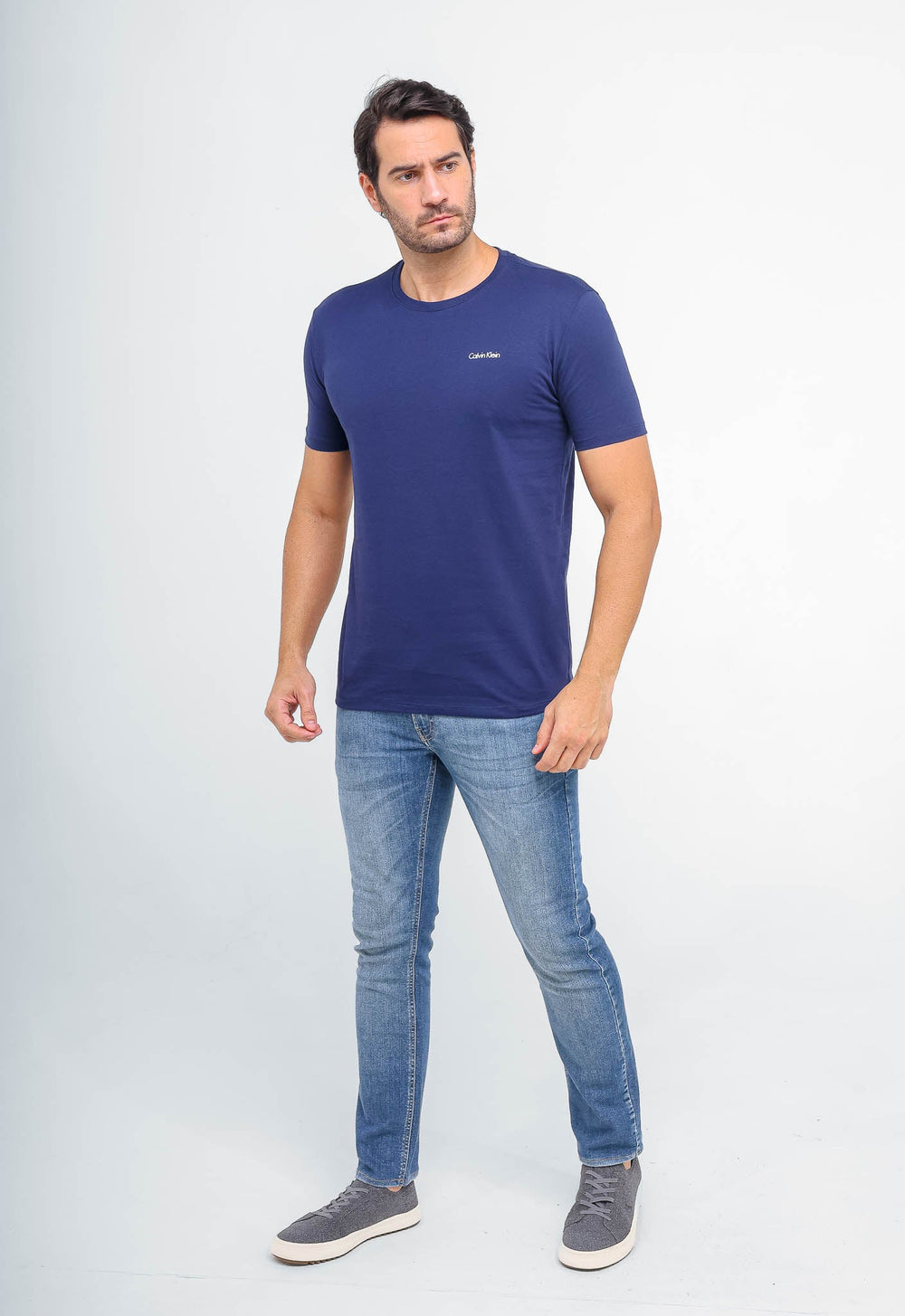 Camiseta Calvin Klein Logo Peito Embossed - Henri Store