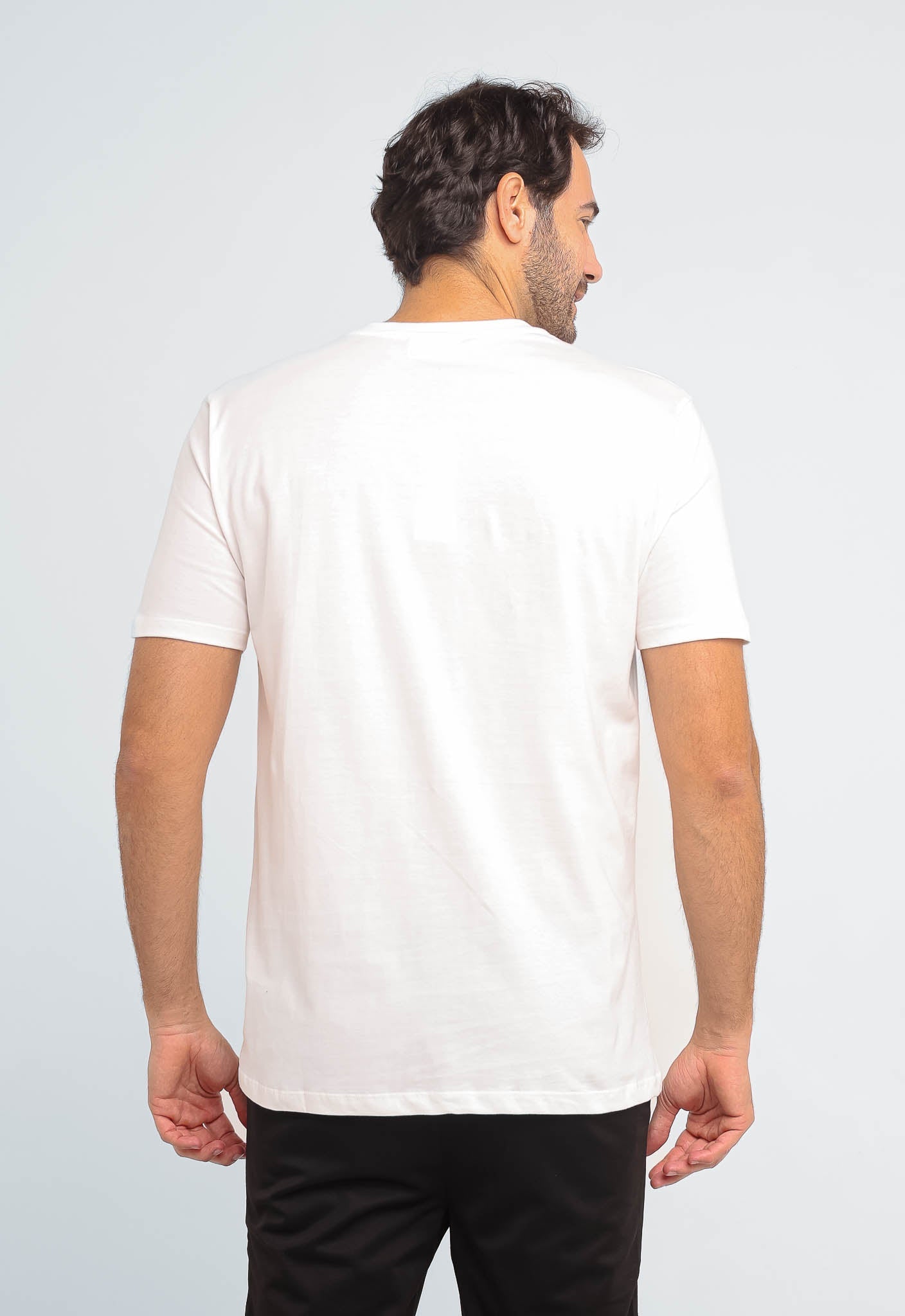 Camiseta Calvin Klein Logo Peito Embossed - Henri Store