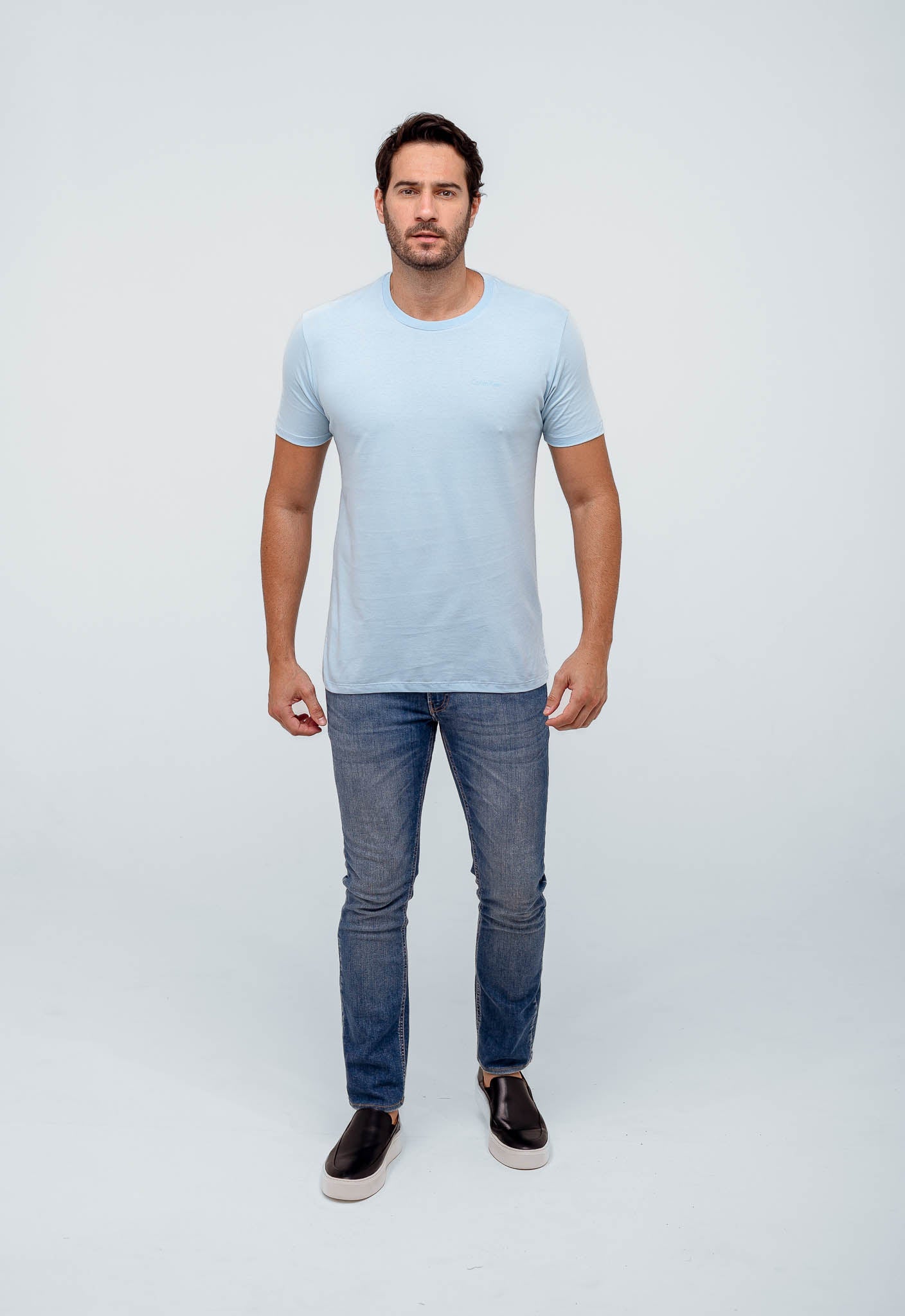 Camiseta Calvin Klein Logo Peito Embossed - Henri Store