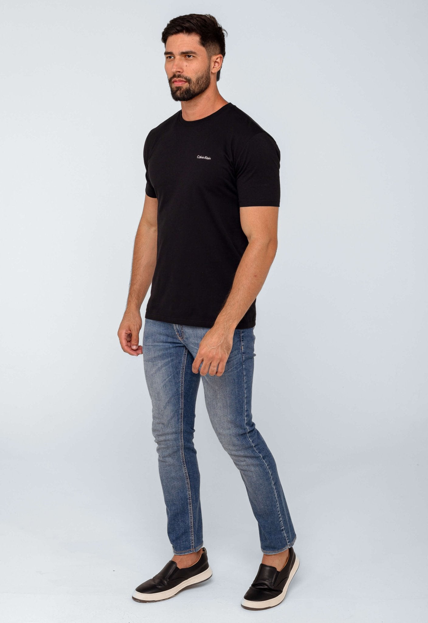 Camiseta Calvin Klein Logo Peito Embossed - Henri Store
