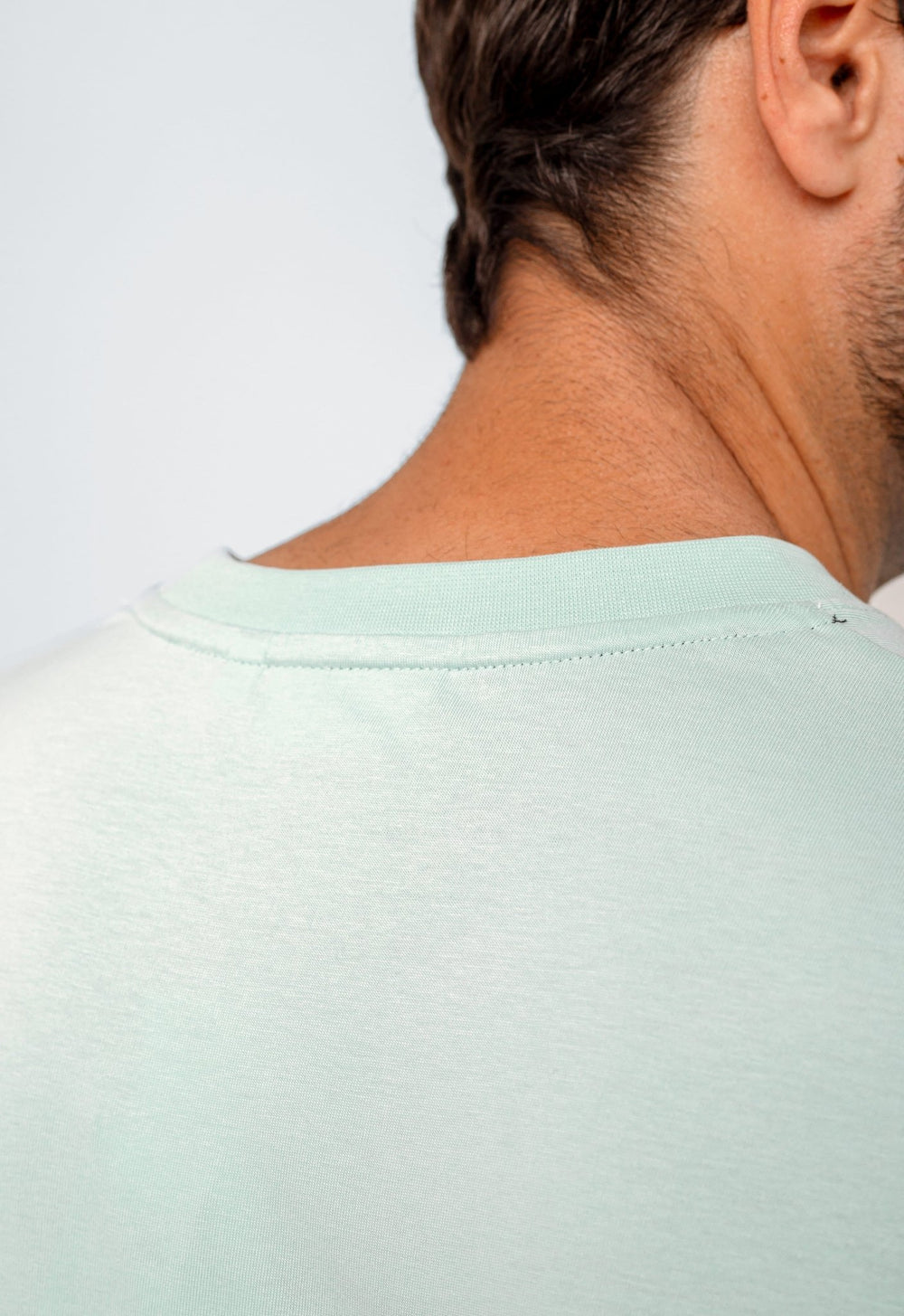 Camiseta Calvin Klein Logo Peito - Henri Store