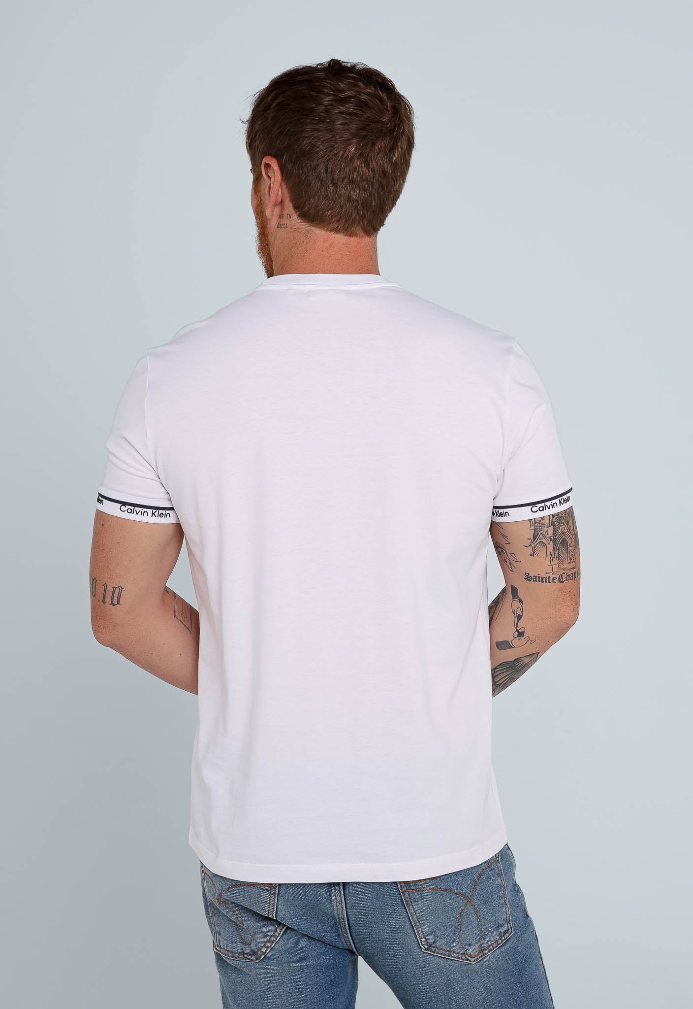 Camiseta Calvin Klein Logo Punho C/ Listras - Henri Store