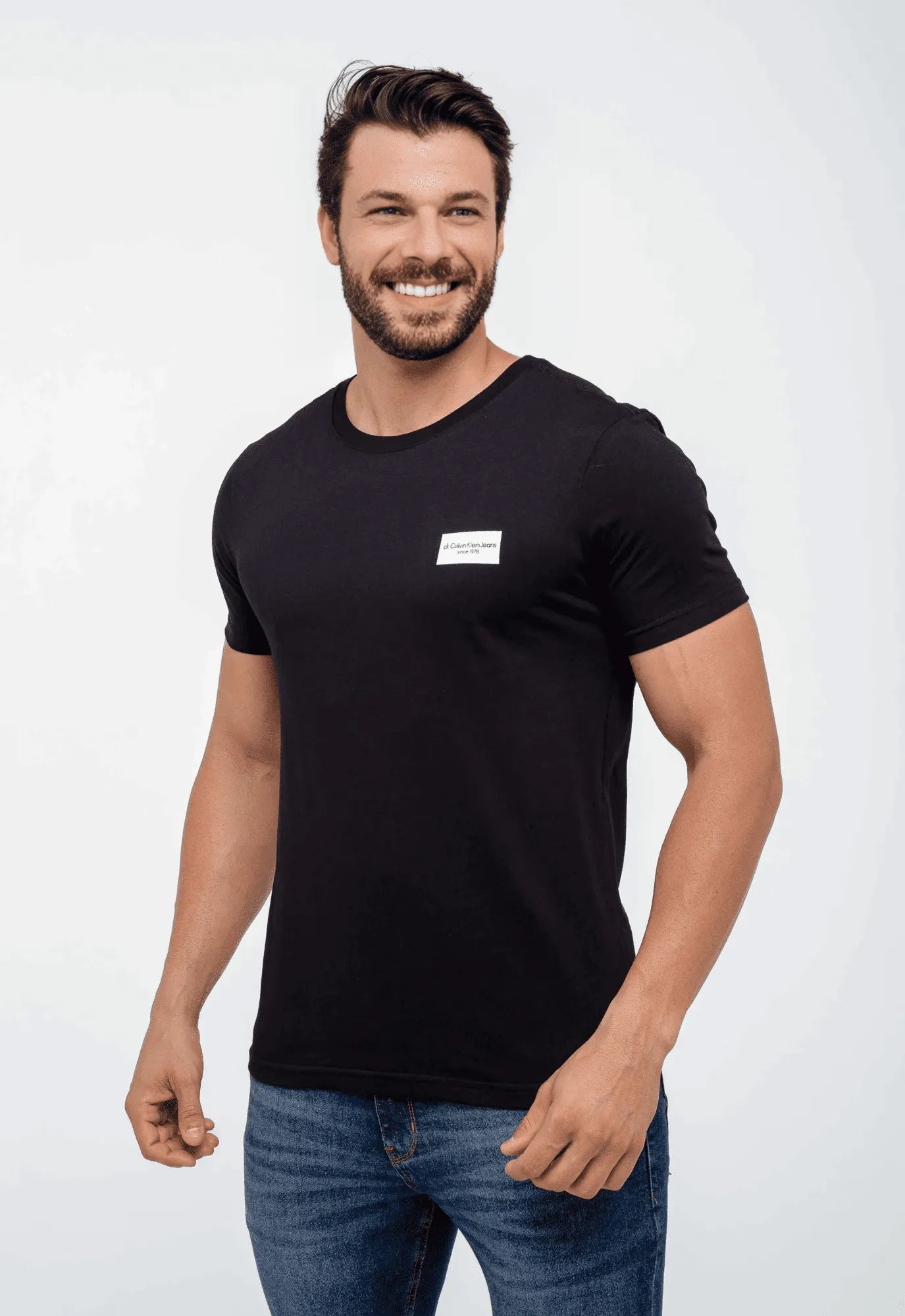 Camiseta Calvin Klein Logo Quadrada no Peito - Sale - Henri Store