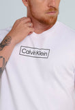 Camiseta Calvin Klein Logo Retângulo Branco - Henri Store