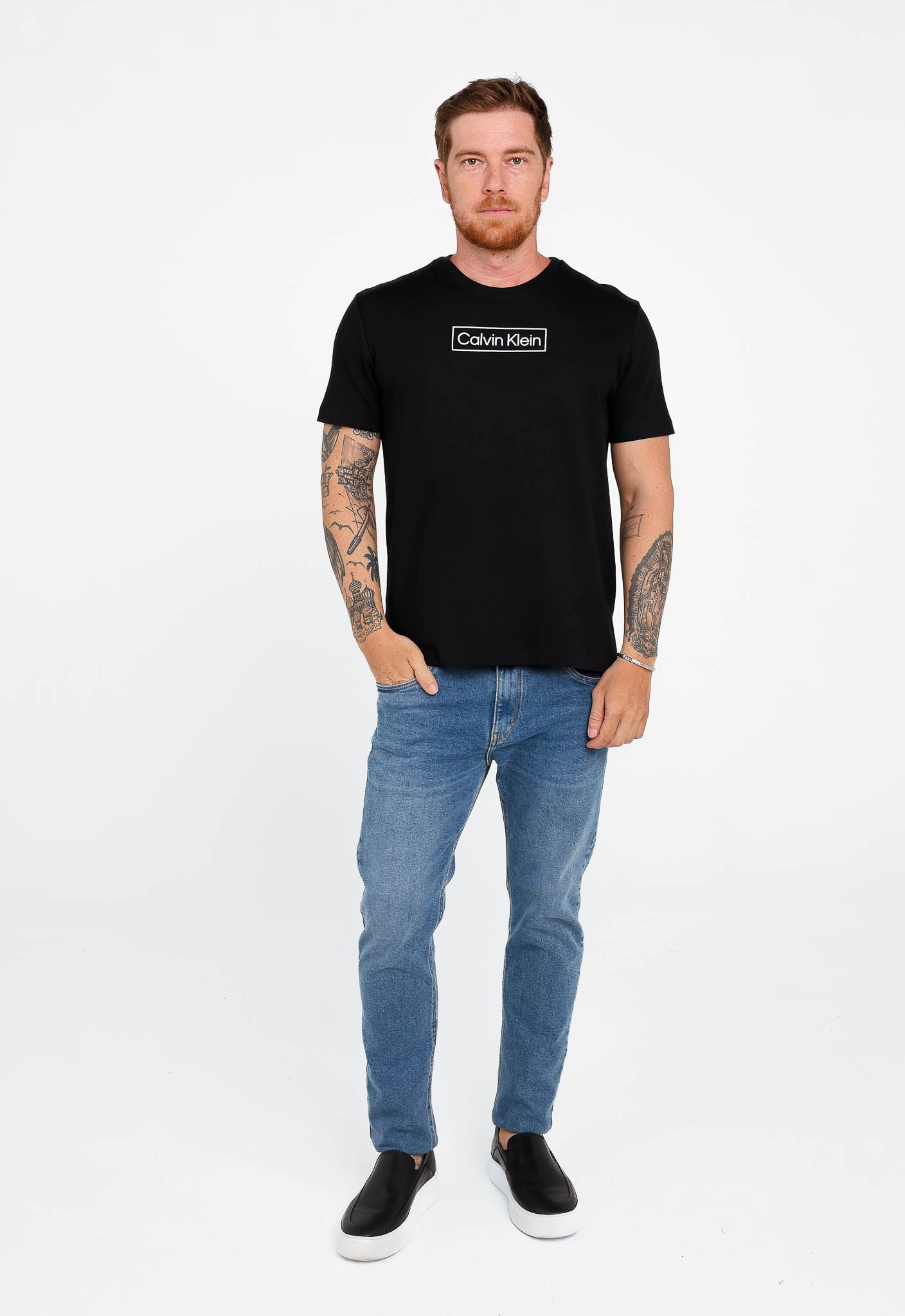 Camiseta Calvin Klein Logo Retângulo Preto - Henri Store