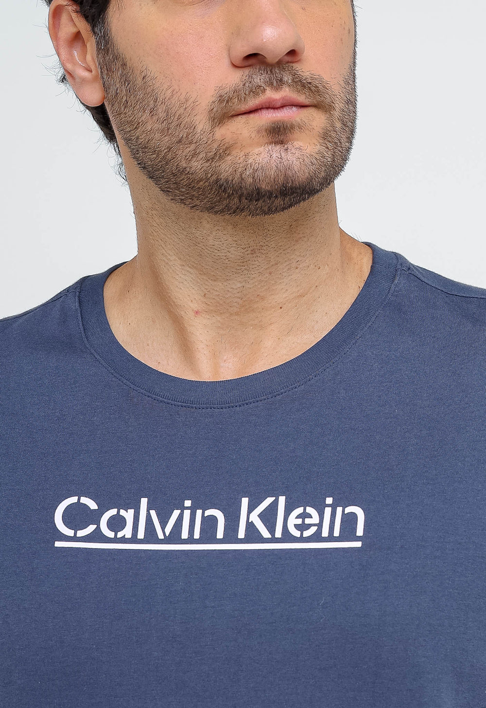 Camiseta Calvin Klein Mc Marinho Logo Central - Henri Store