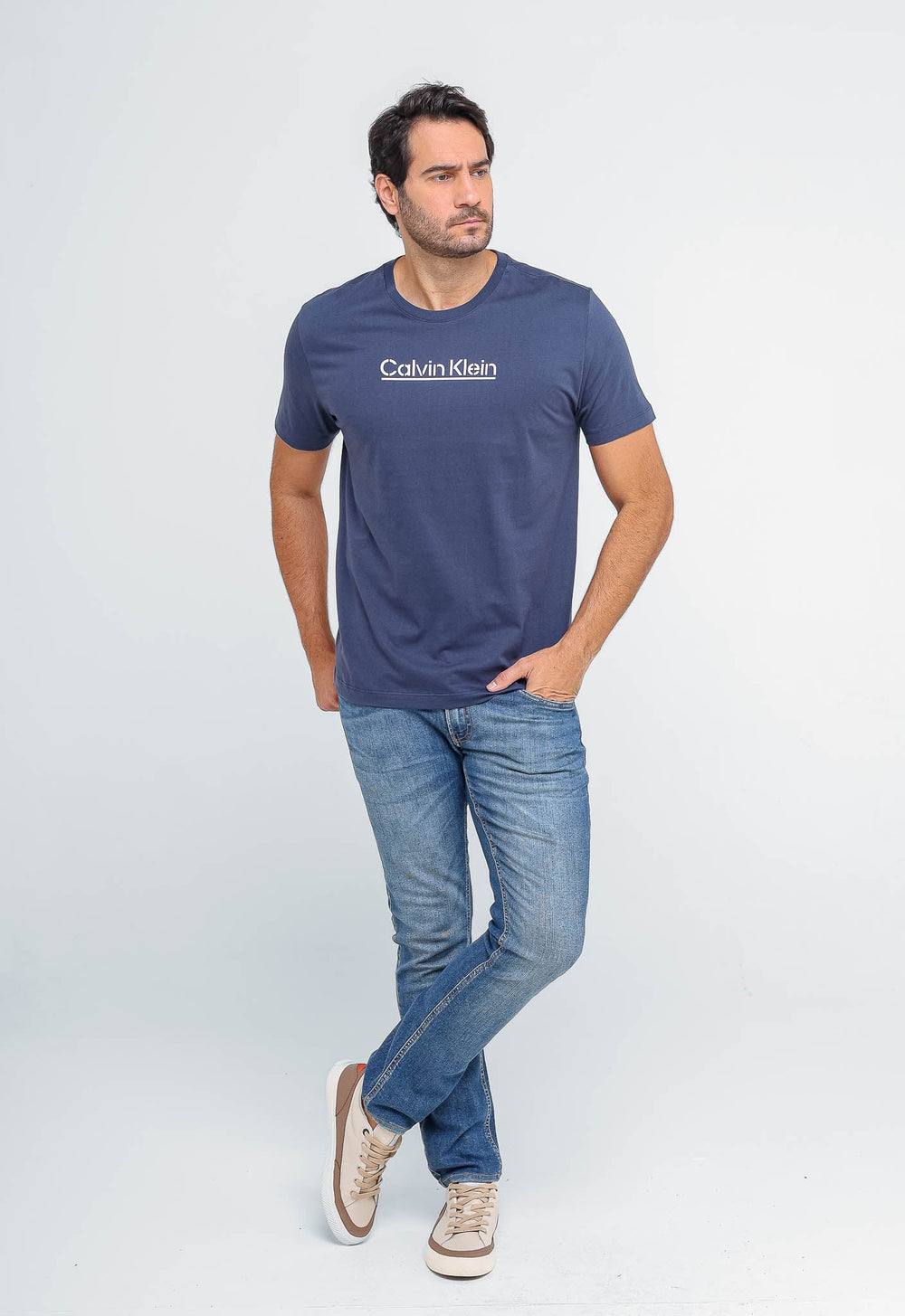 Camiseta Calvin Klein Mc Marinho Logo Central - Henri Store