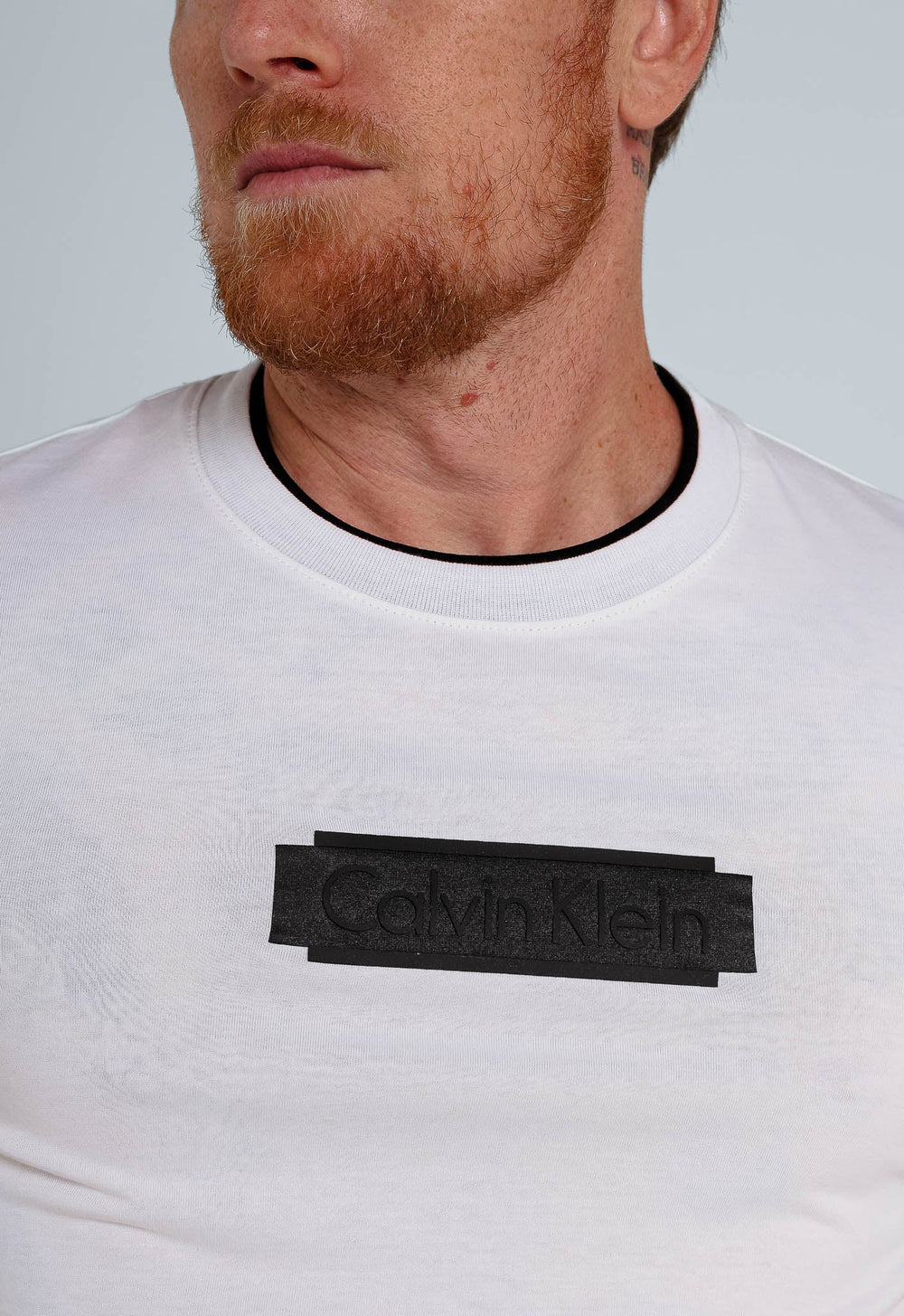 Camiseta Calvin Klein Minimalist Shine - Henri Store