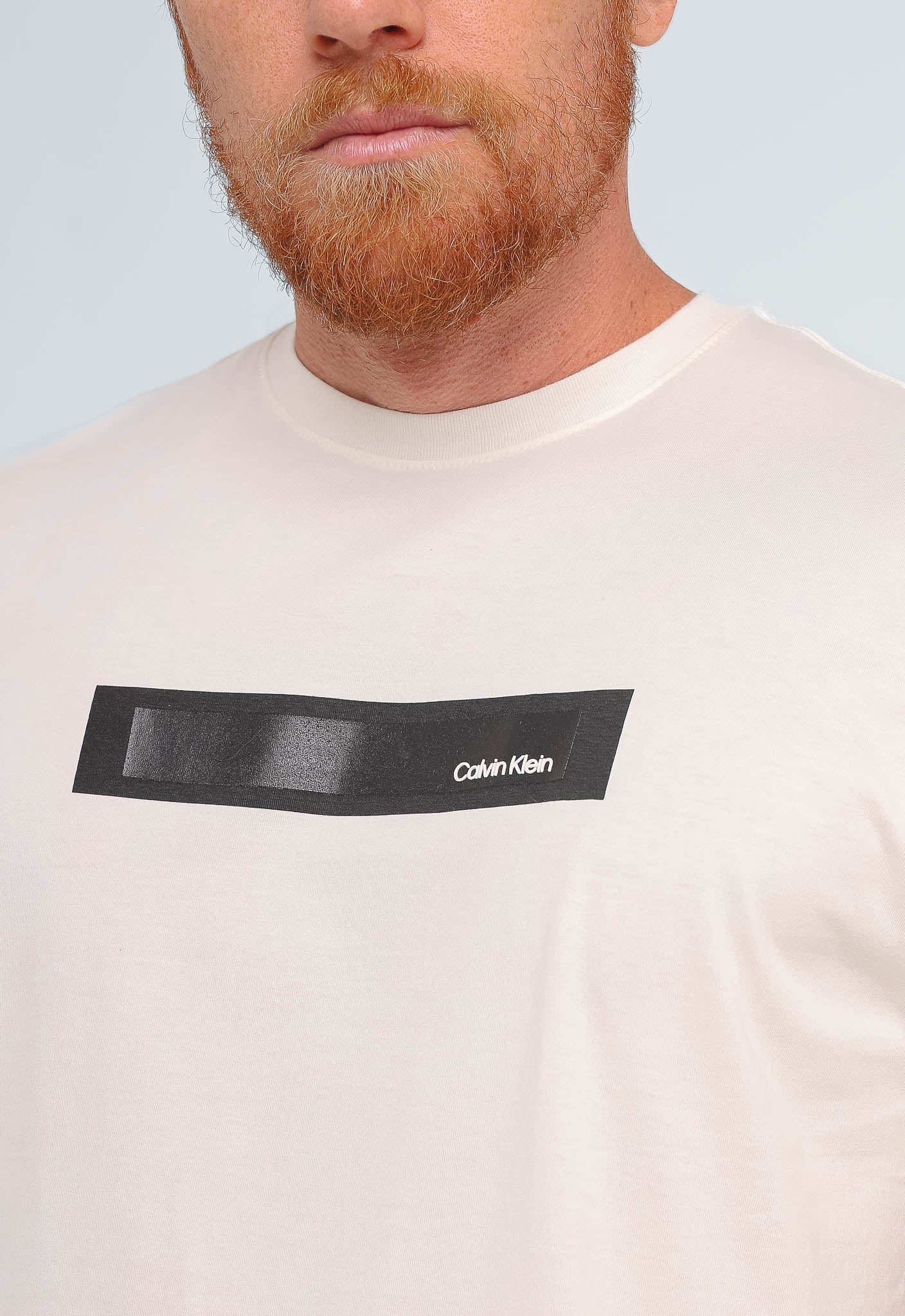 Camiseta Calvin Klein Minimalist Shine - Henri Store