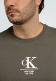 Camiseta Calvin Klein NY Est 1978. - Henri Store