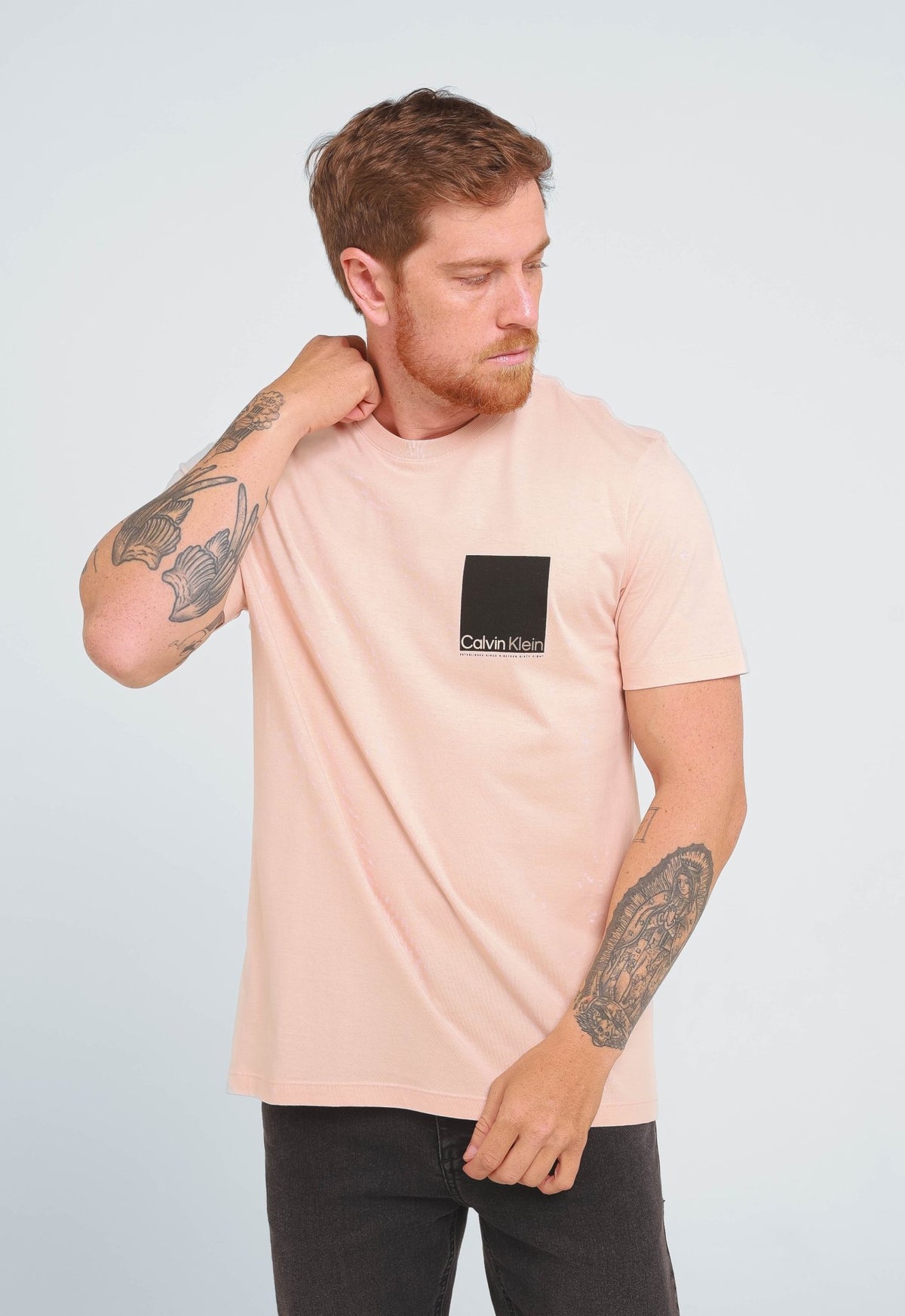 Camiseta Calvin Klein Sustainable Logo Sixty Eight - Henri Store