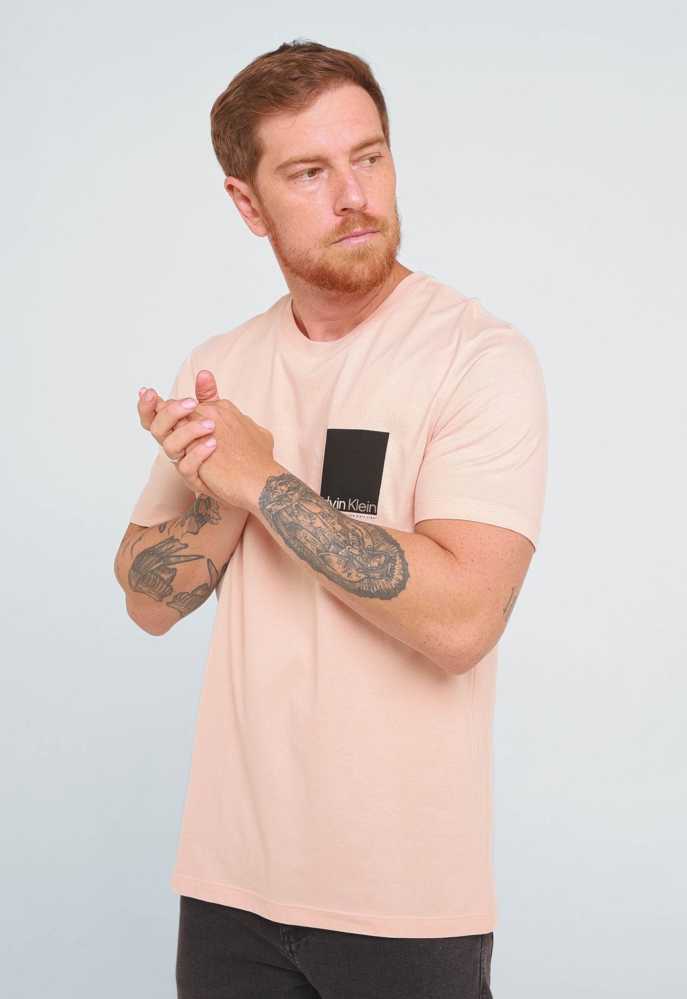 Camiseta Calvin Klein Sustainable Logo Sixty Eight - Henri Store