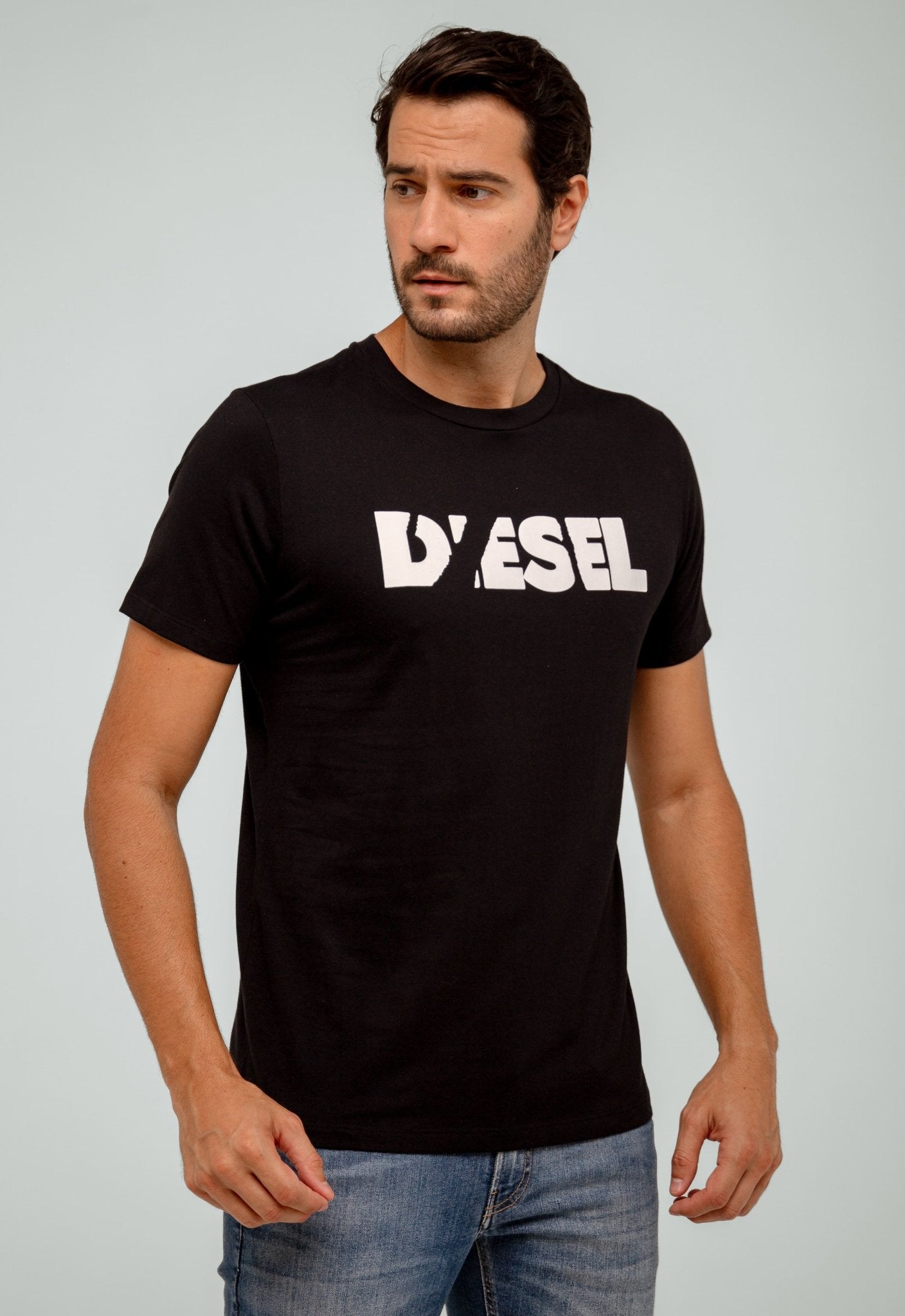 Camiseta Diesel Logo Centro - Henri Store