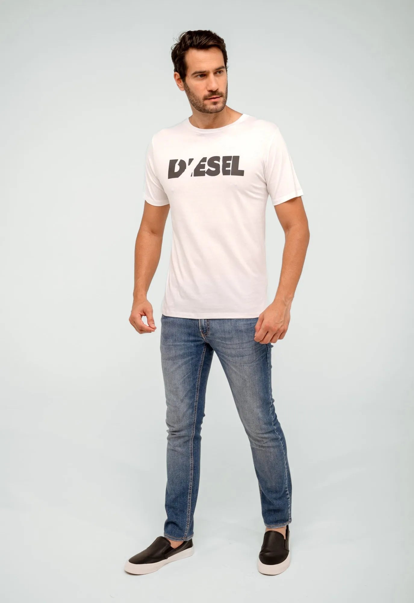 Camiseta Diesel Logo Centro - Henri Store