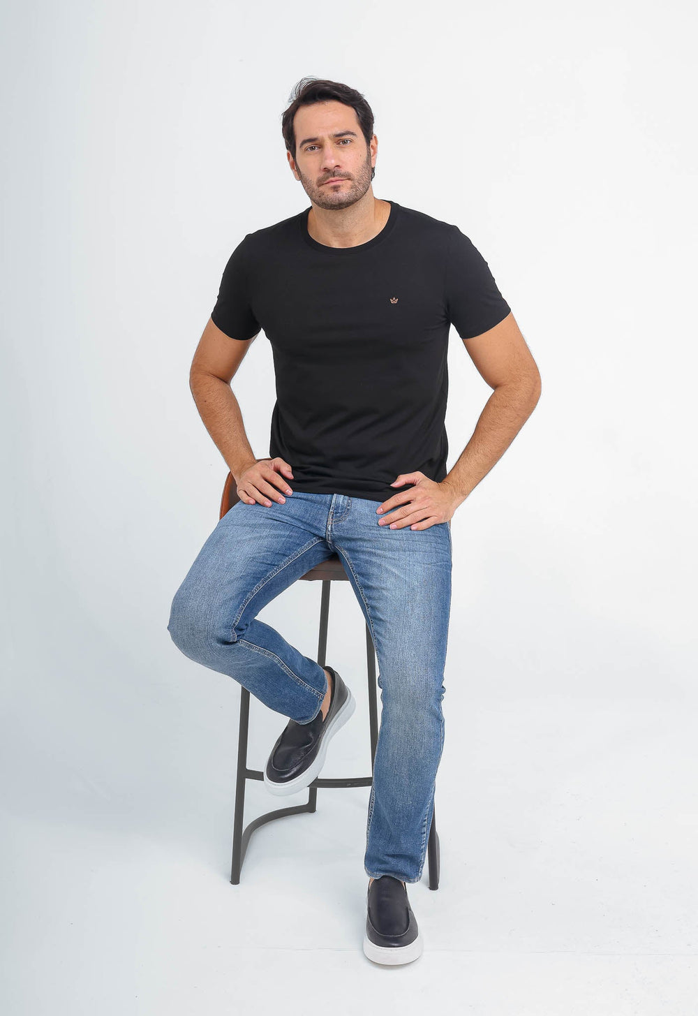 Camiseta Dom Henrico Básica Logo Peito - Henri Store