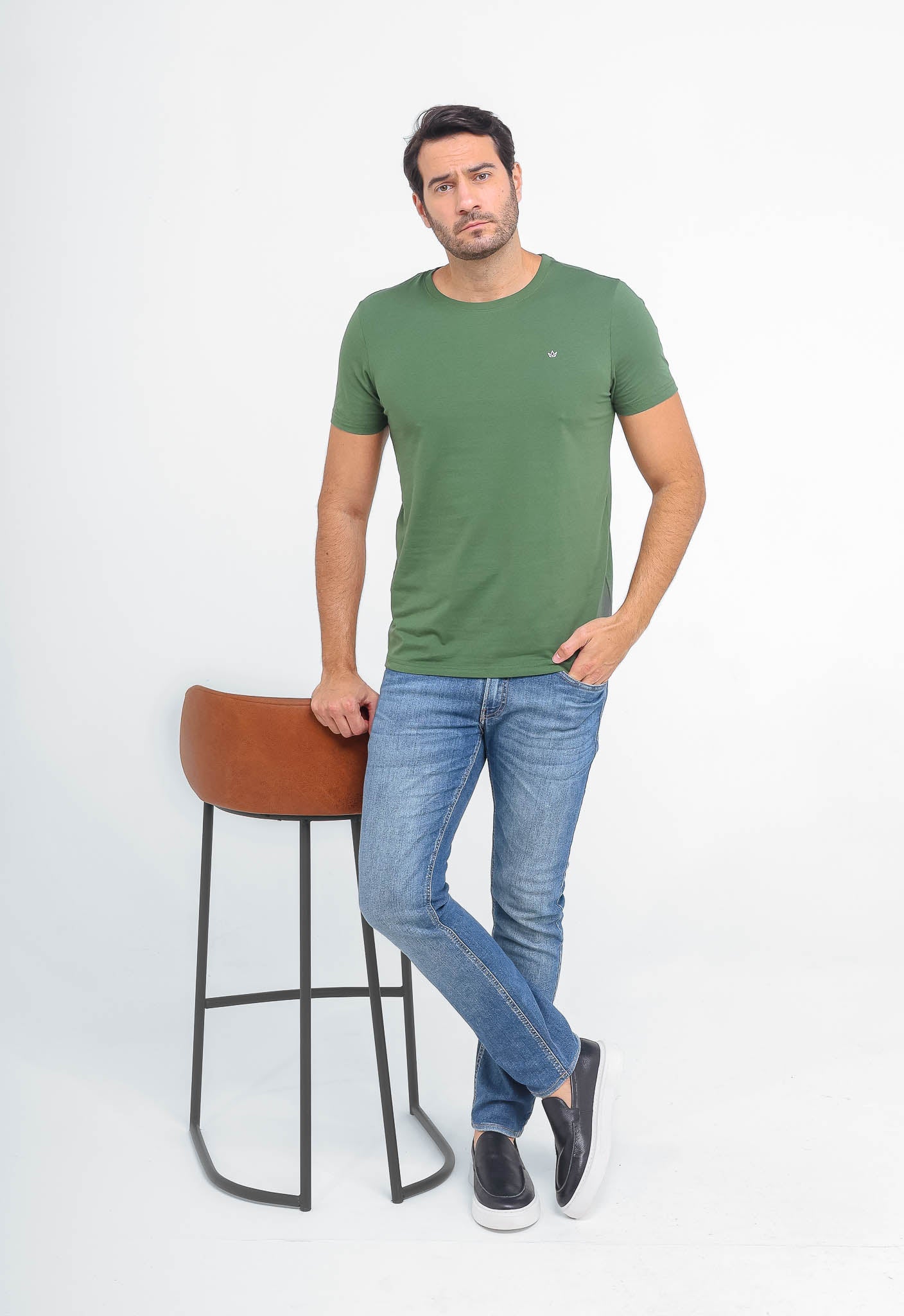 Camiseta Dom Henrico Básica Logo Peito - Henri Store