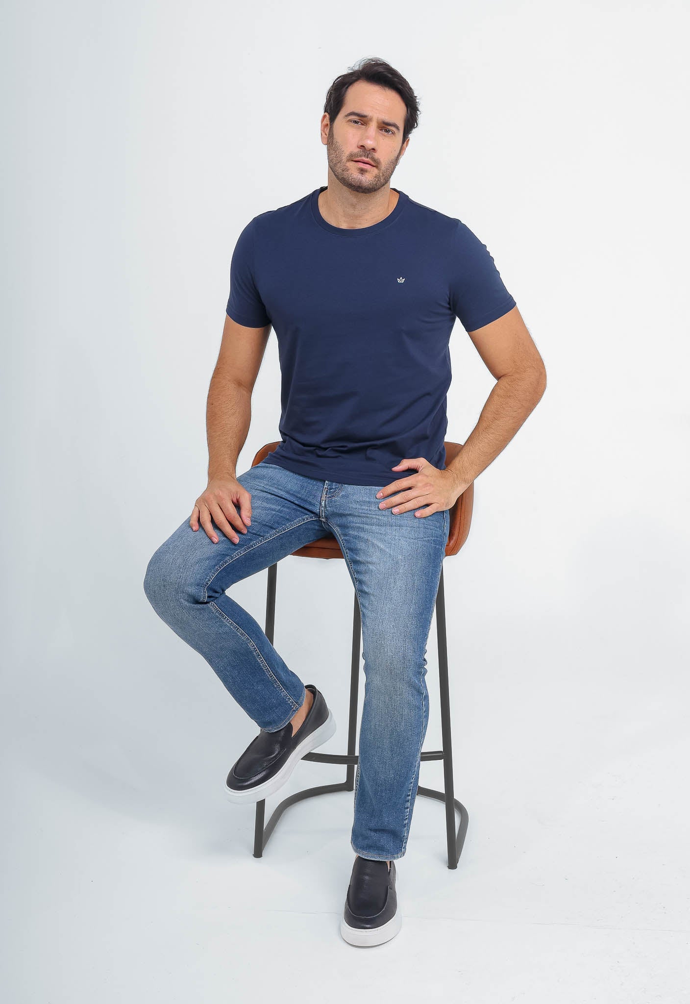 Camiseta Dom Henrico Básica Logo Peito - Henri Store