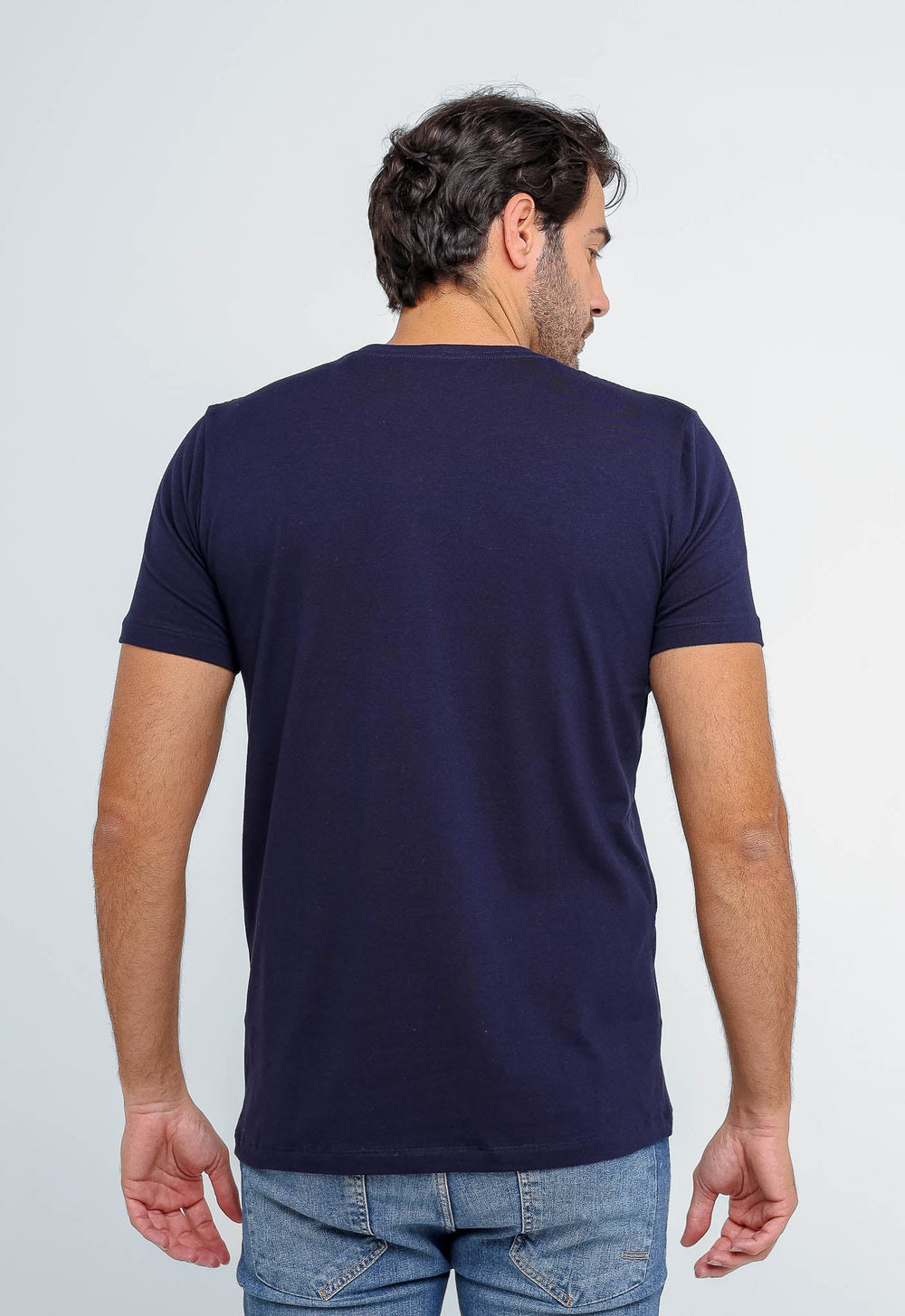 Camiseta Dom Henrico Gola V Essential - Henri Store
