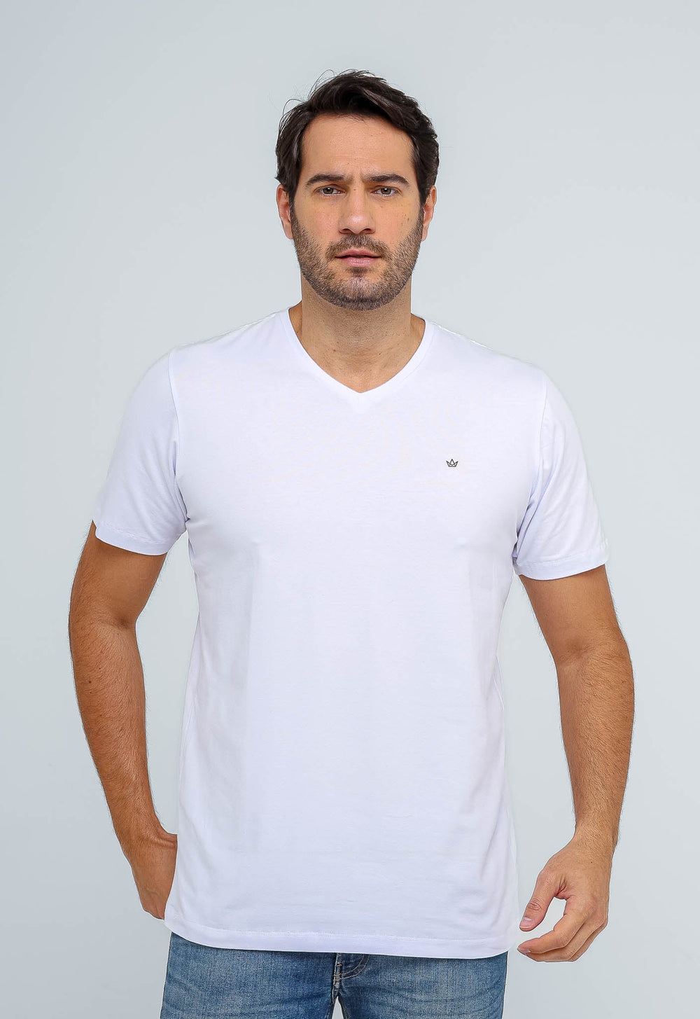 Camiseta Dom Henrico Gola V Essential - Henri Store