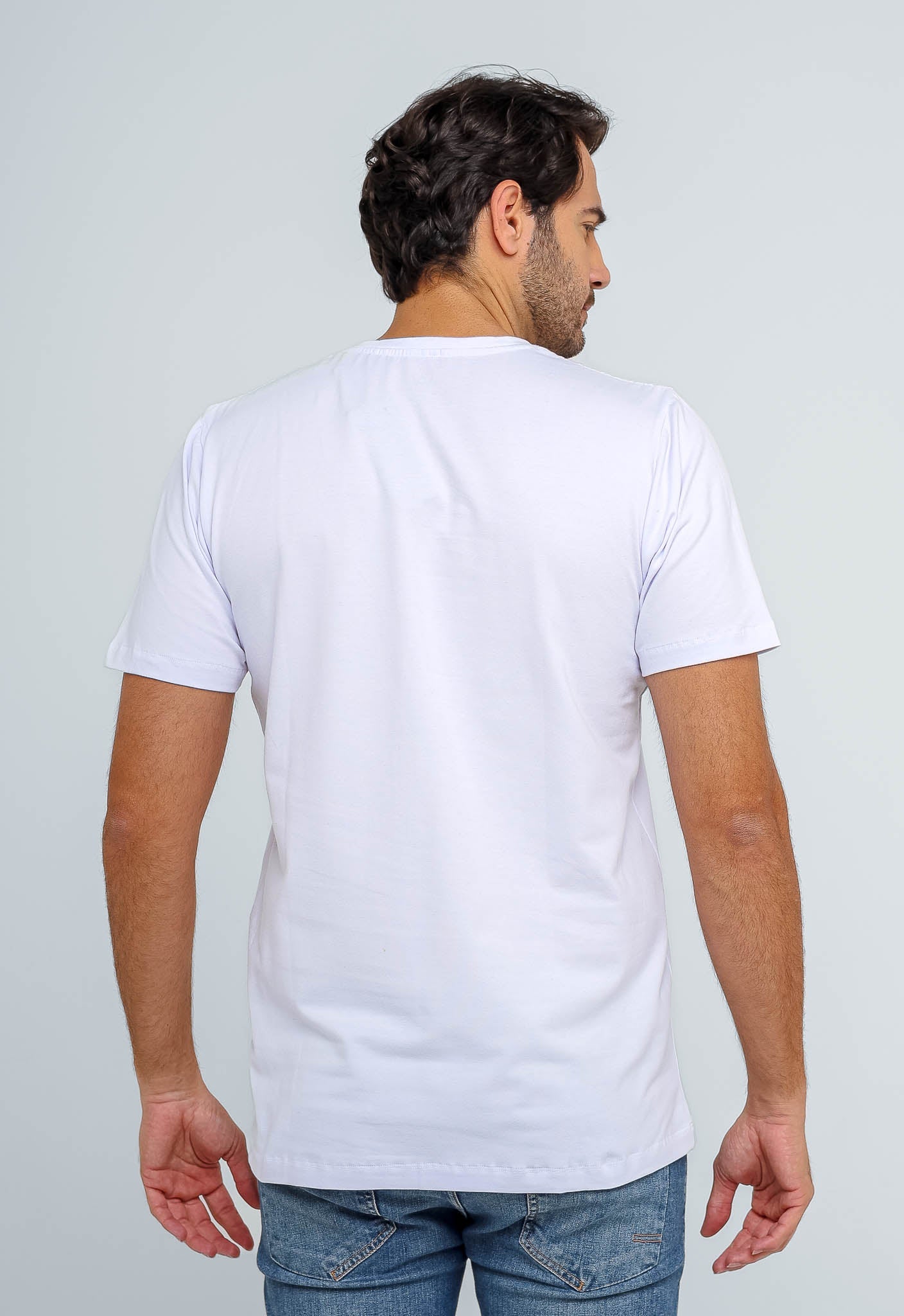 Camiseta Dom Henrico Gola V Essential - Henri Store