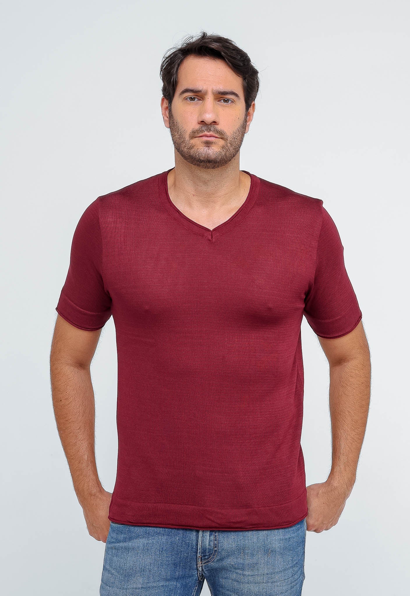 Camiseta Dom Henrico Gola V - Henri Store