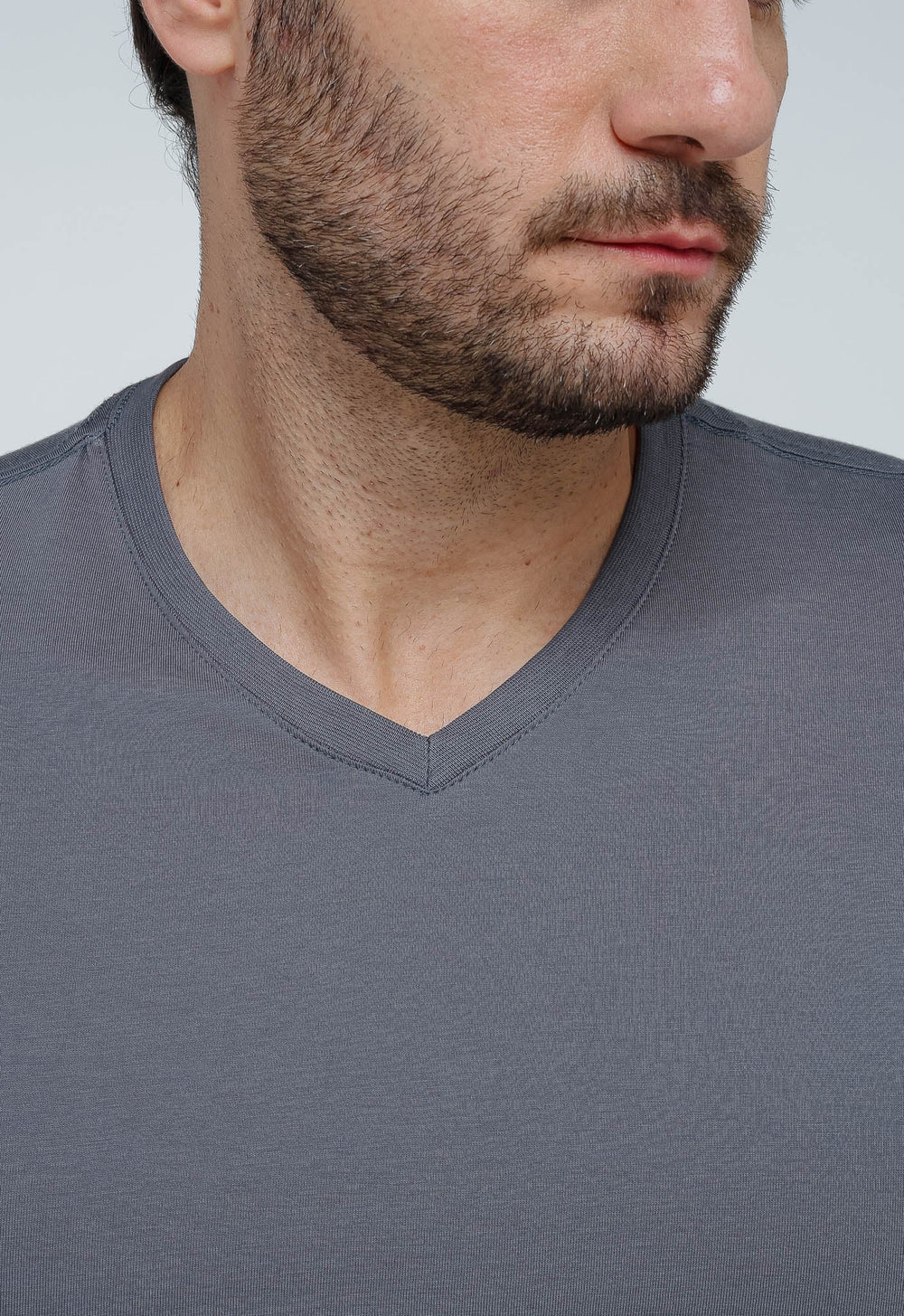 Camiseta Dom Henrico Pima Gola V - Henri Store