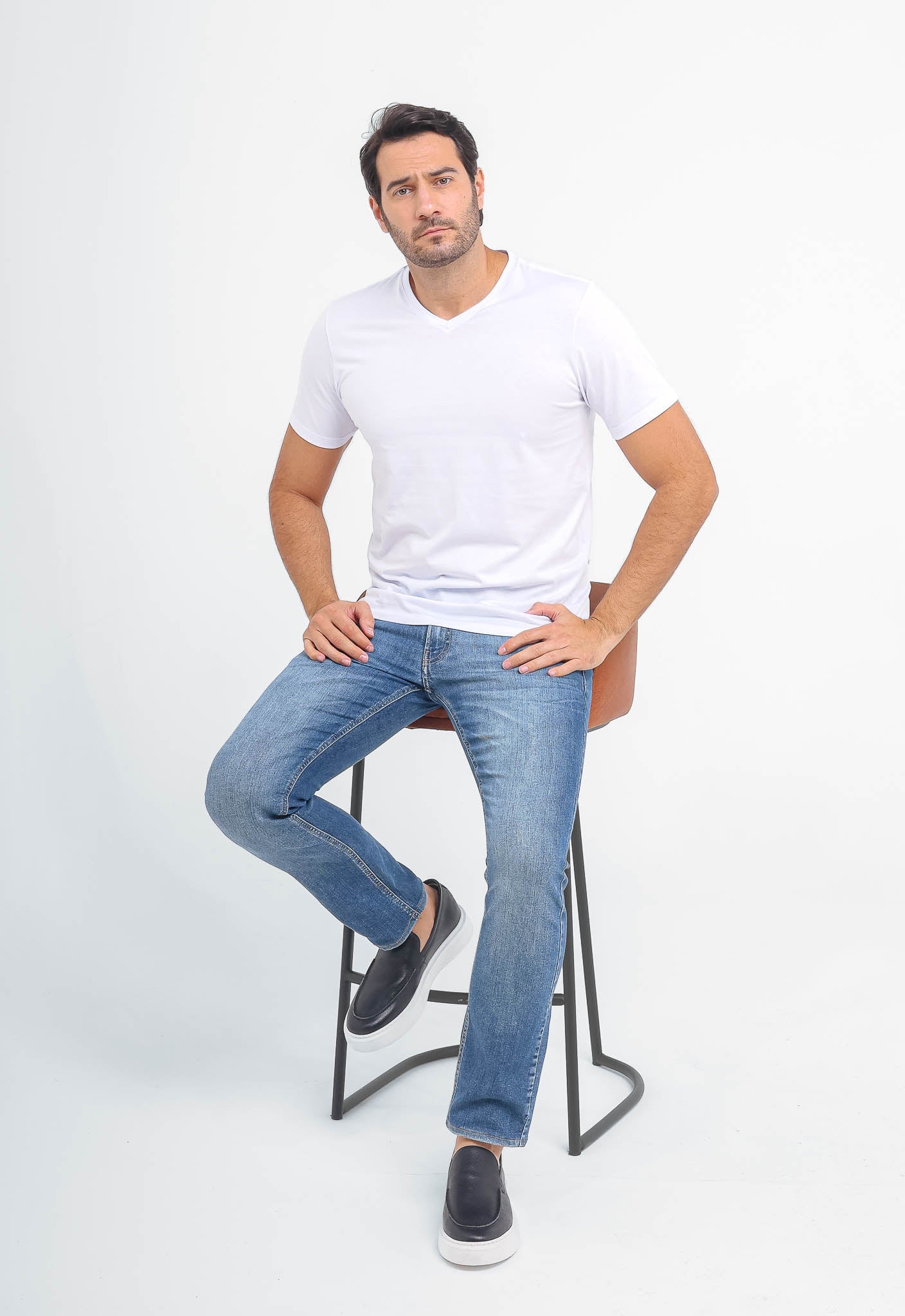 Camiseta Dom Henrico Pima Gola V - Henri Store