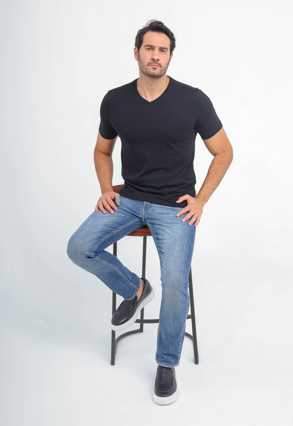 Camiseta Dom Henrico Pima Gola V - Henri Store