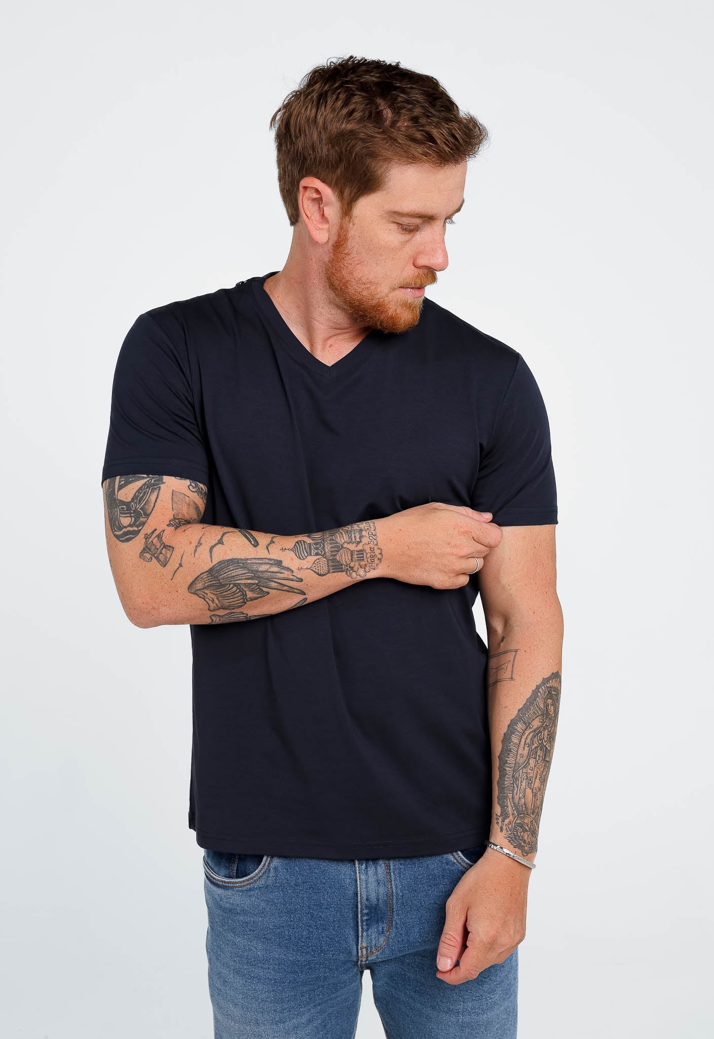 Camiseta Dom Henrico Sorona Gola V - Henri Store