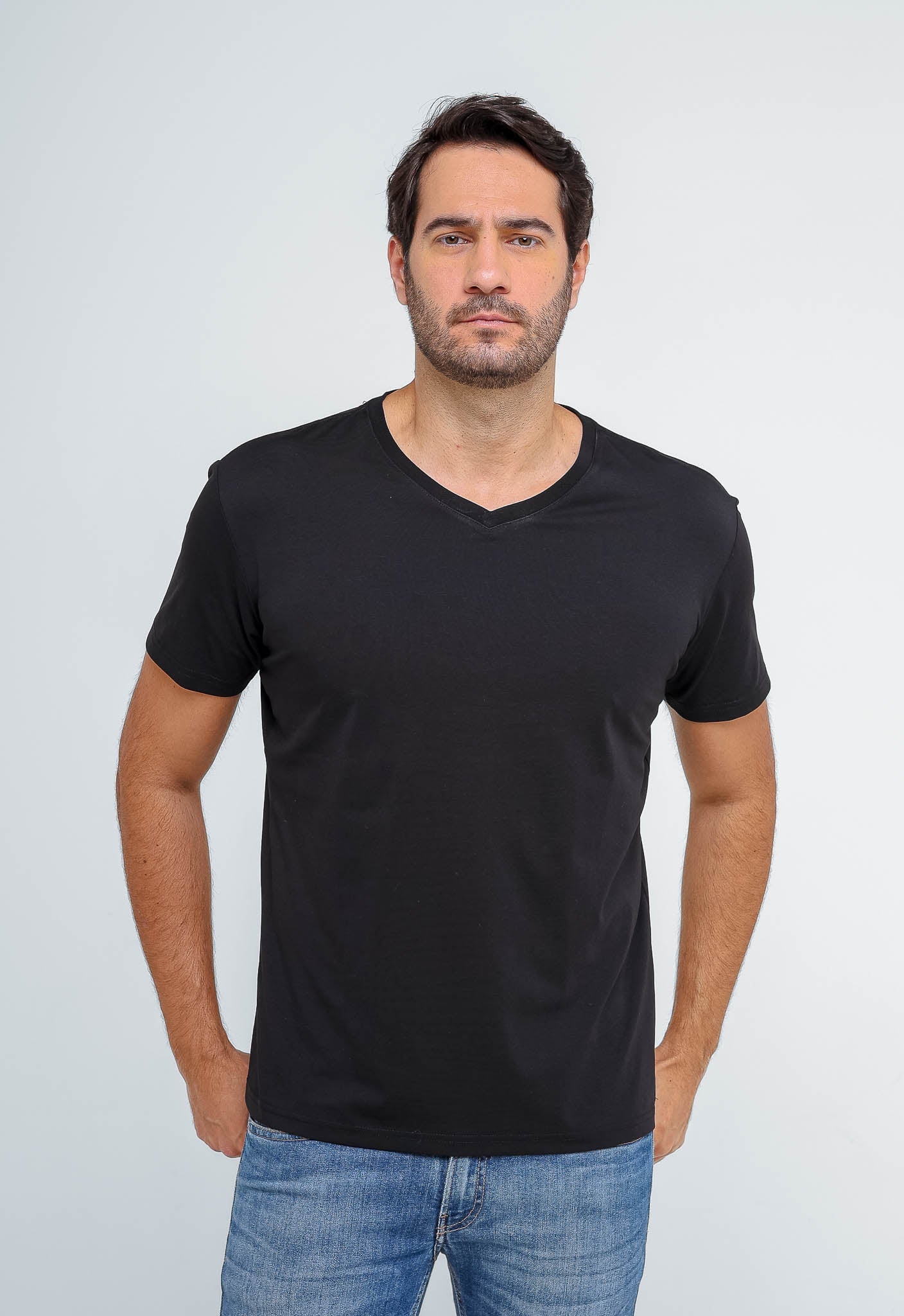 Camiseta Dom Henrico Sorona Gola V - Henri Store