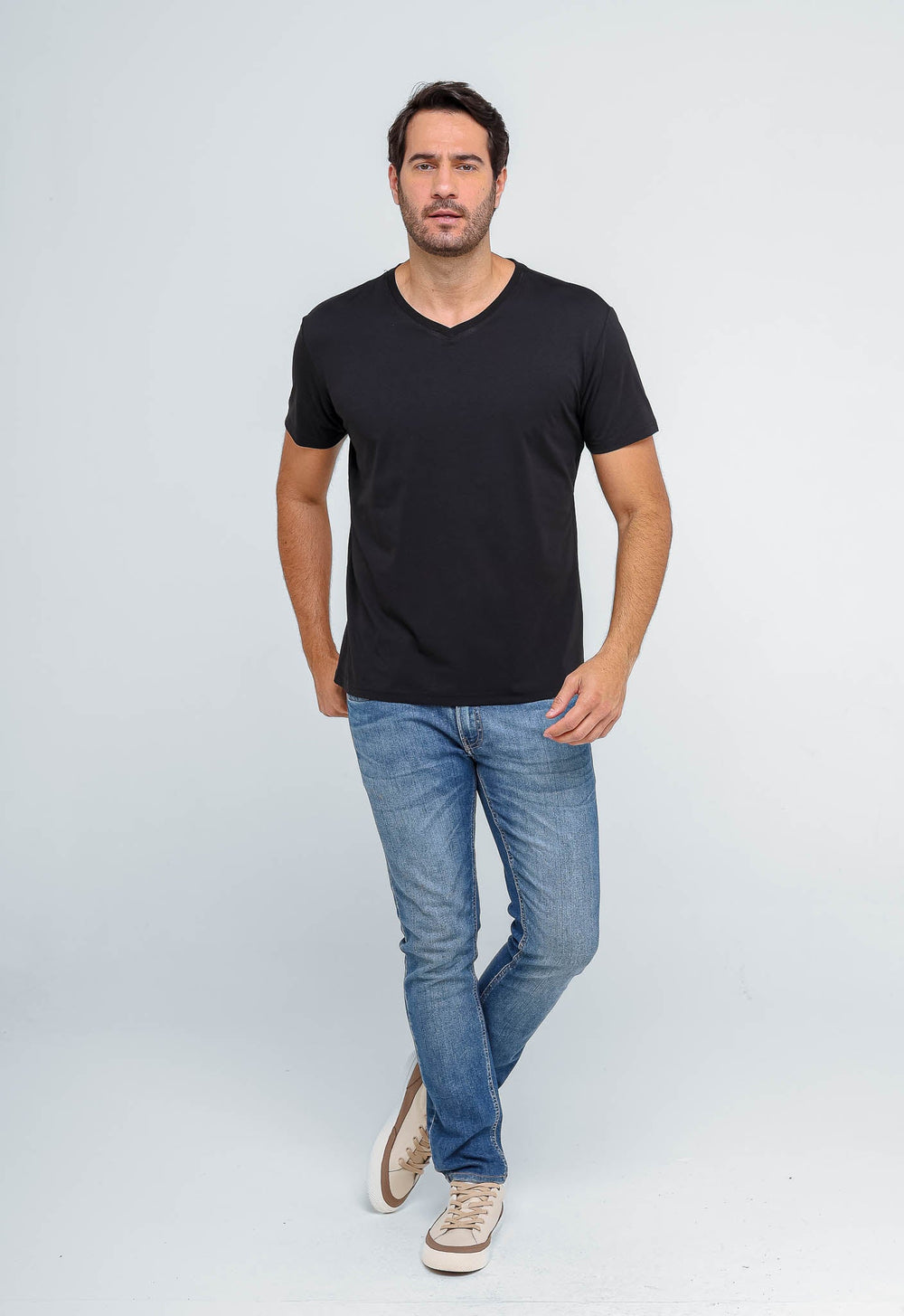 Camiseta Dom Henrico Sorona Gola V - Henri Store