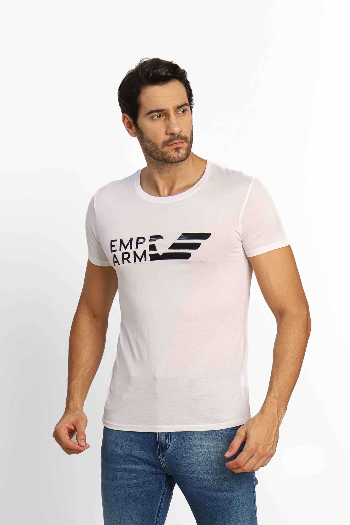Camiseta Emporio Armani Branco Logo Ea7 Preto - Henri Store