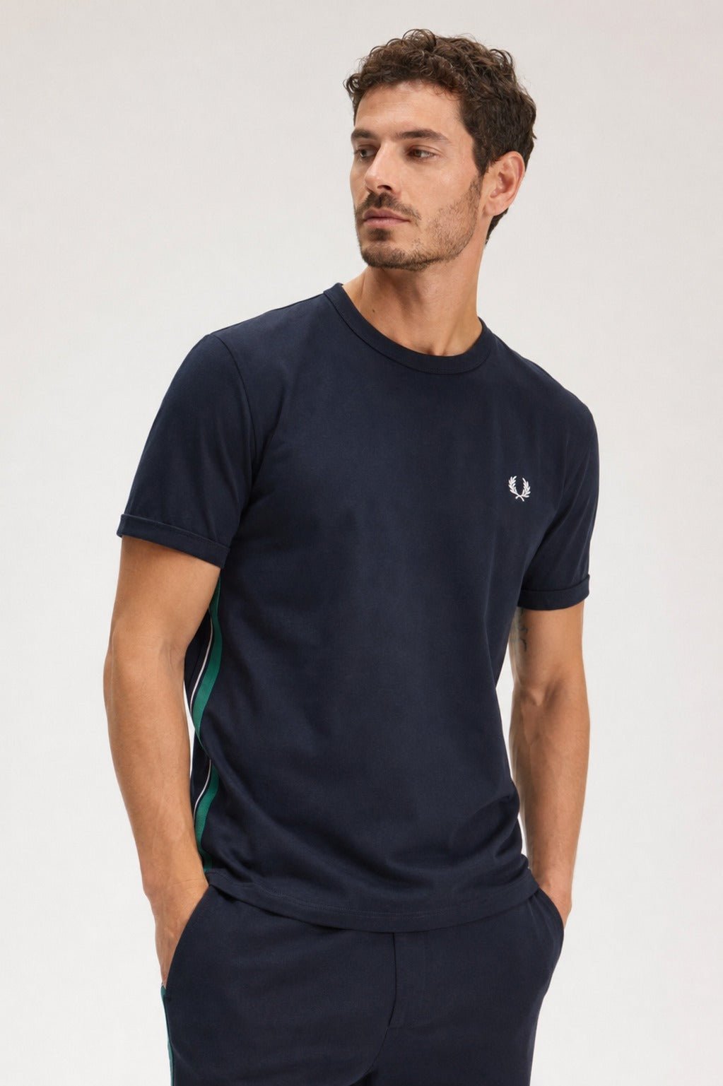 Camiseta Fred Perry Faixa Lateral - Henri Store
