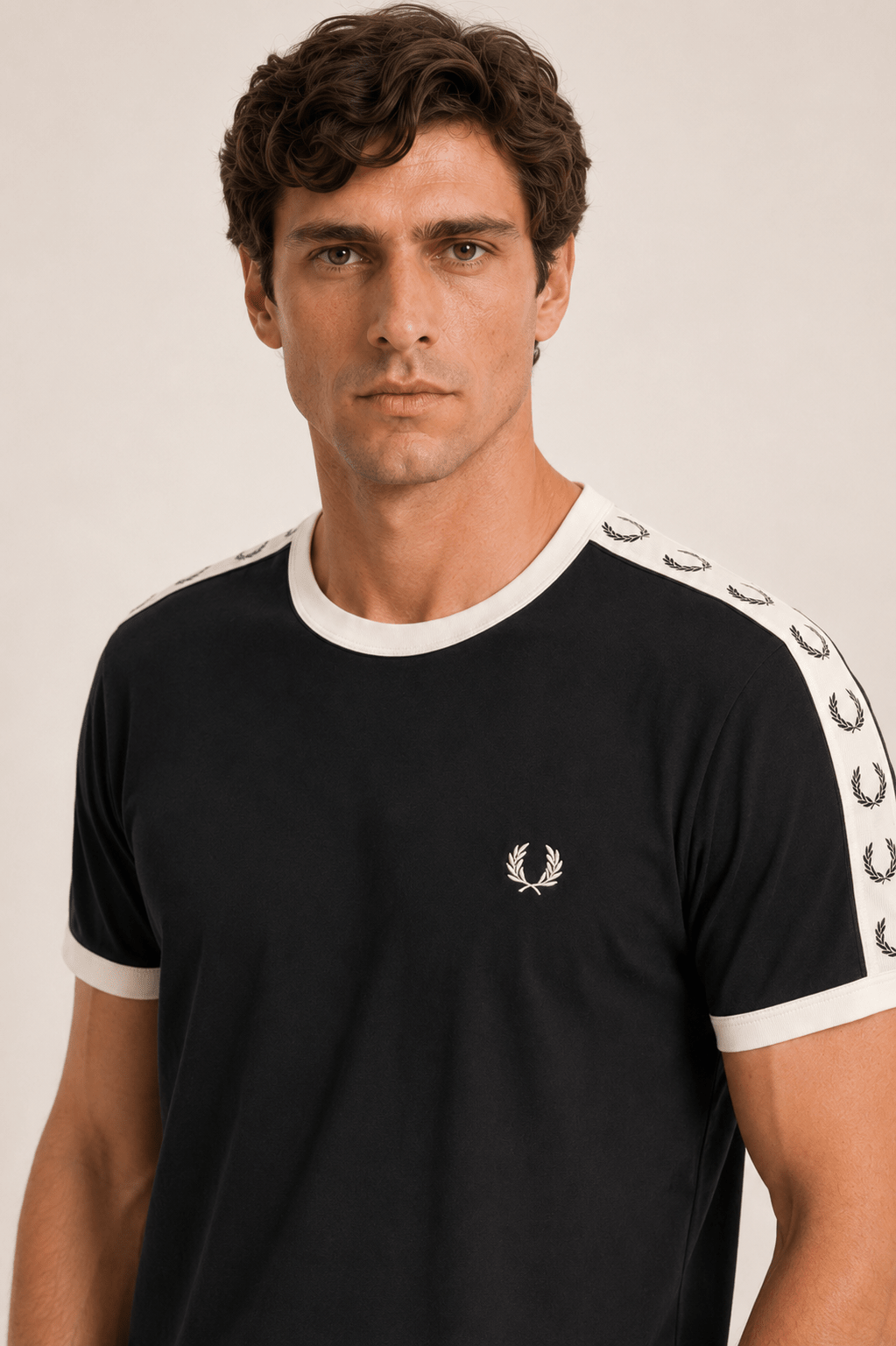 Camiseta Fred Perry Faixa Ombro - Henri Store