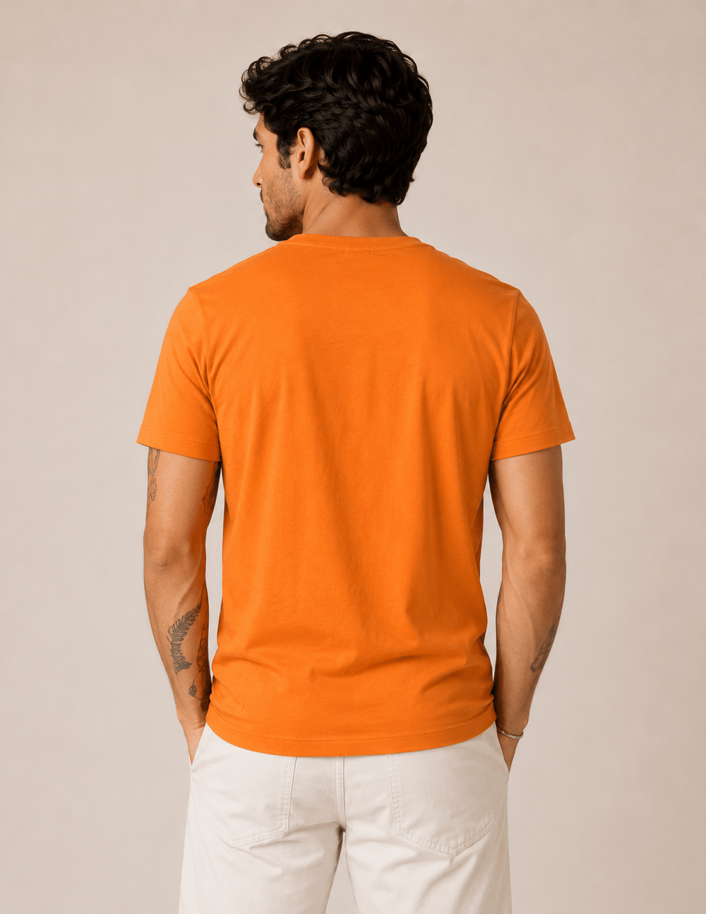 Camiseta Lacoste Regular Fit Laranja Basica Gola V - LIVE - Henri Store
