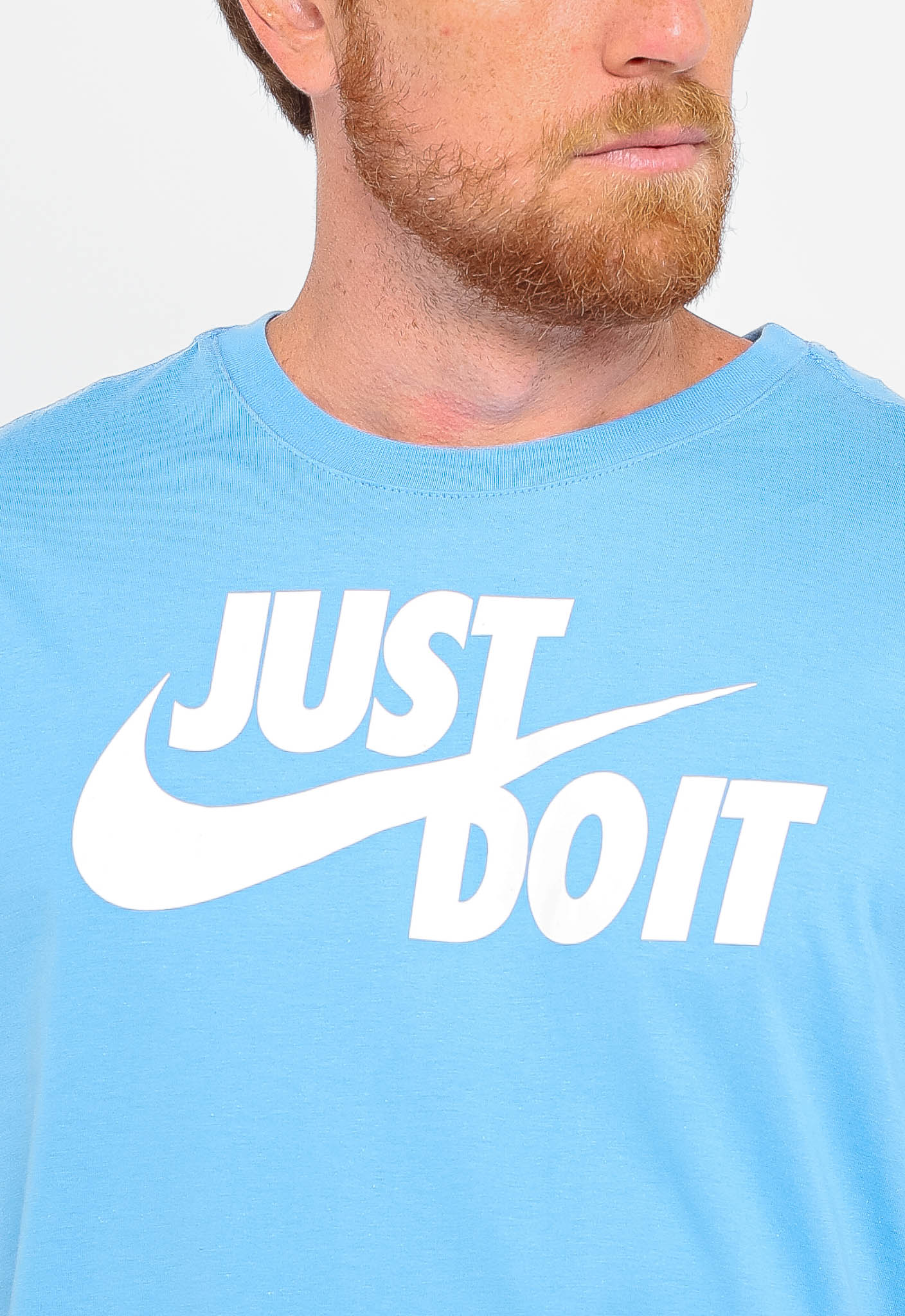 Camiseta Nike Just Do It Logo Central - Henri Store