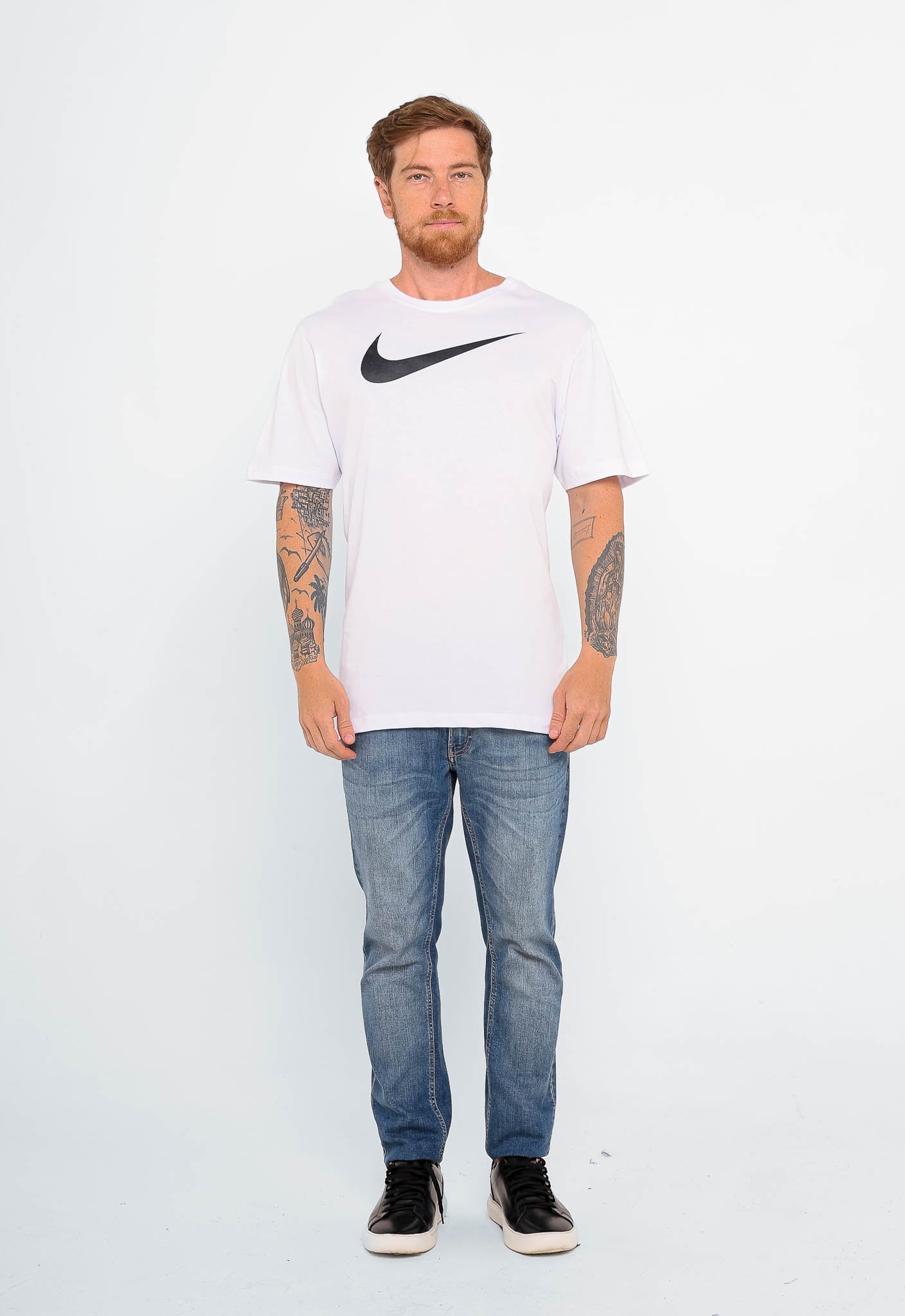 Camiseta Nike Logo Central. - Henri Store