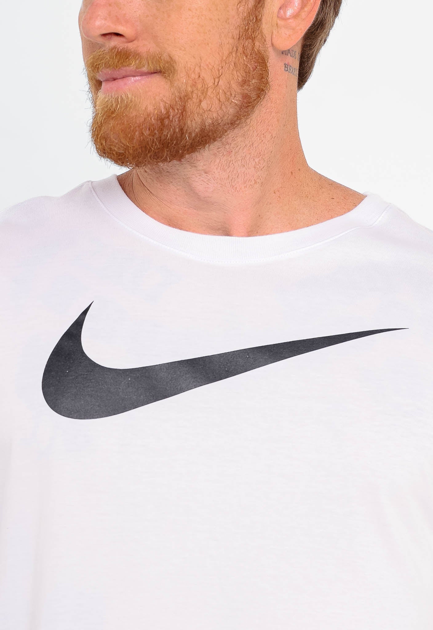 Camiseta Nike Logo Central. - Henri Store