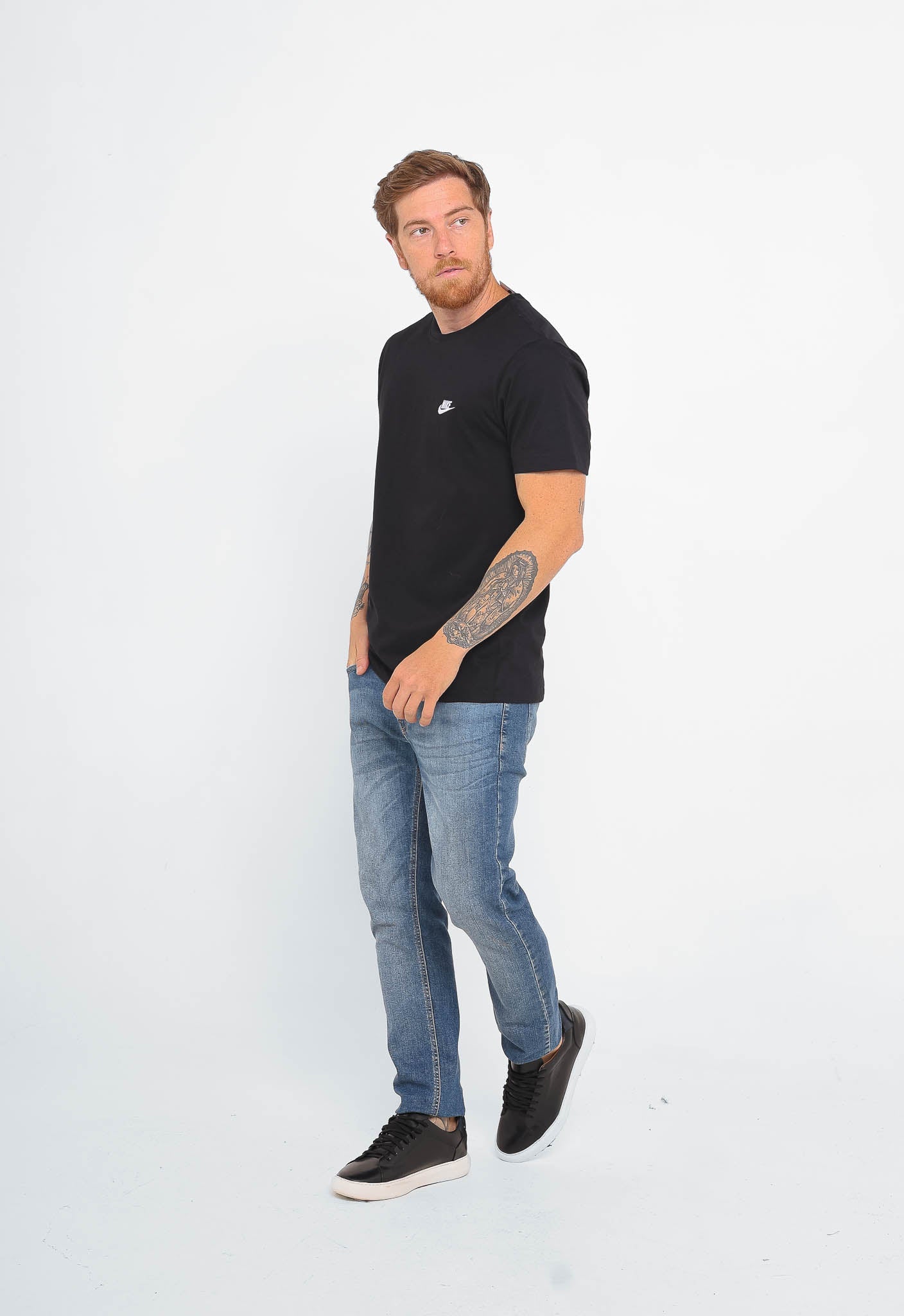 Camiseta Nike Logo Peito Bordado - Henri Store