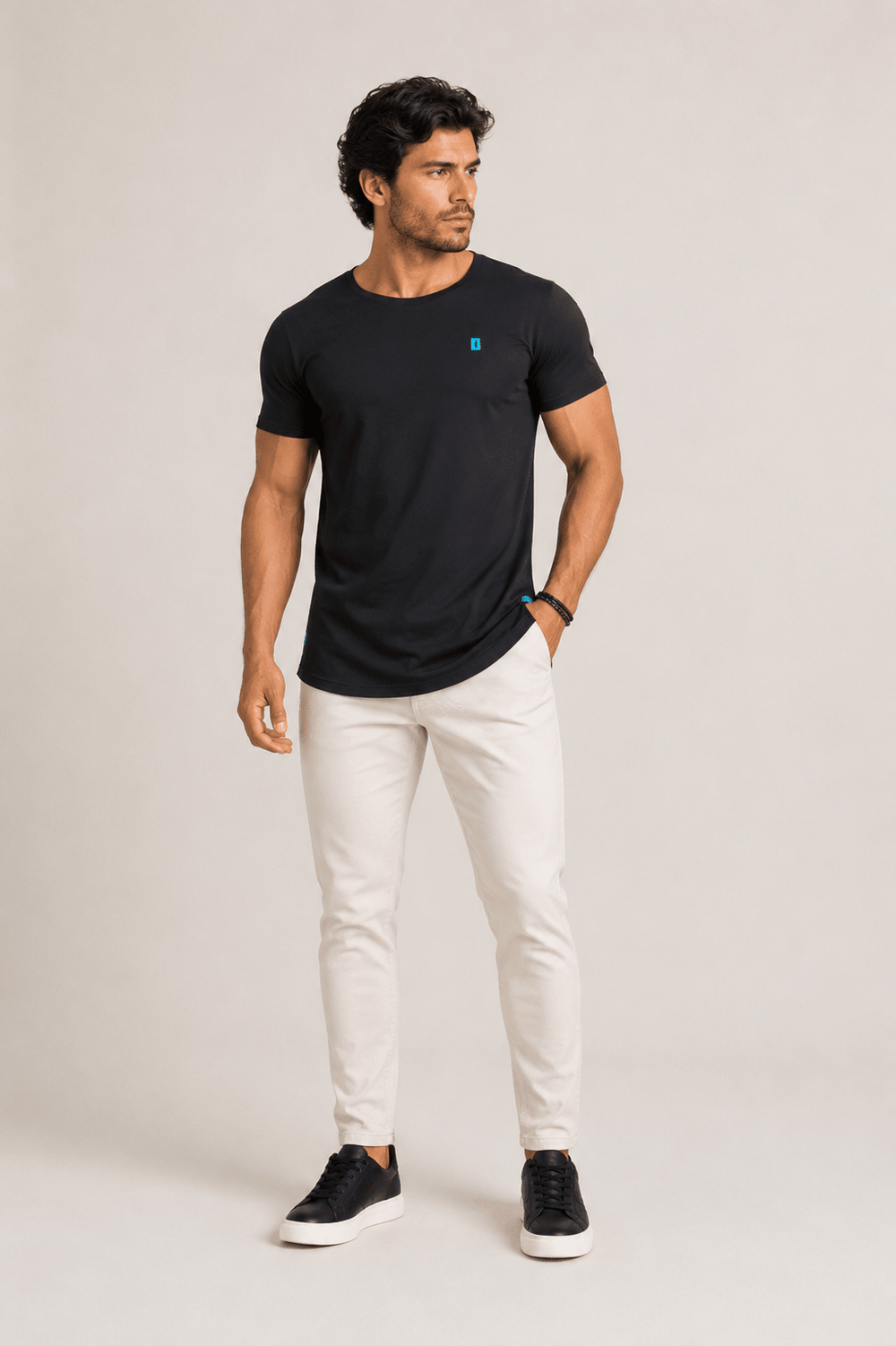 Camiseta Red Feather Long Preta - LIVE - Henri Store