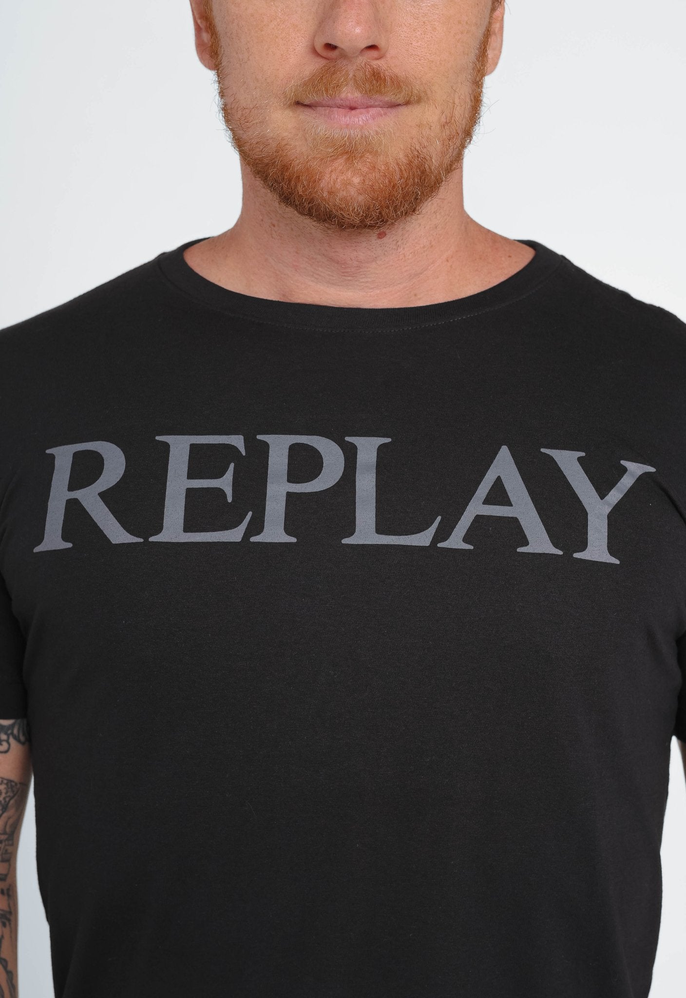 Camiseta Replay Logo Central - Henri Store